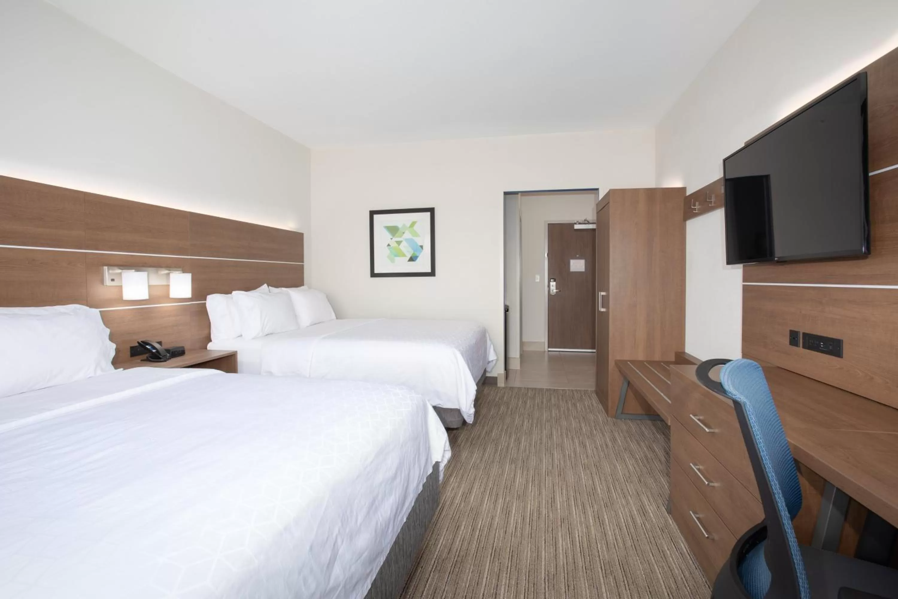 Photo of the whole room, Bed in Holiday Inn Express & Suites - Goodland I-70 by IHG