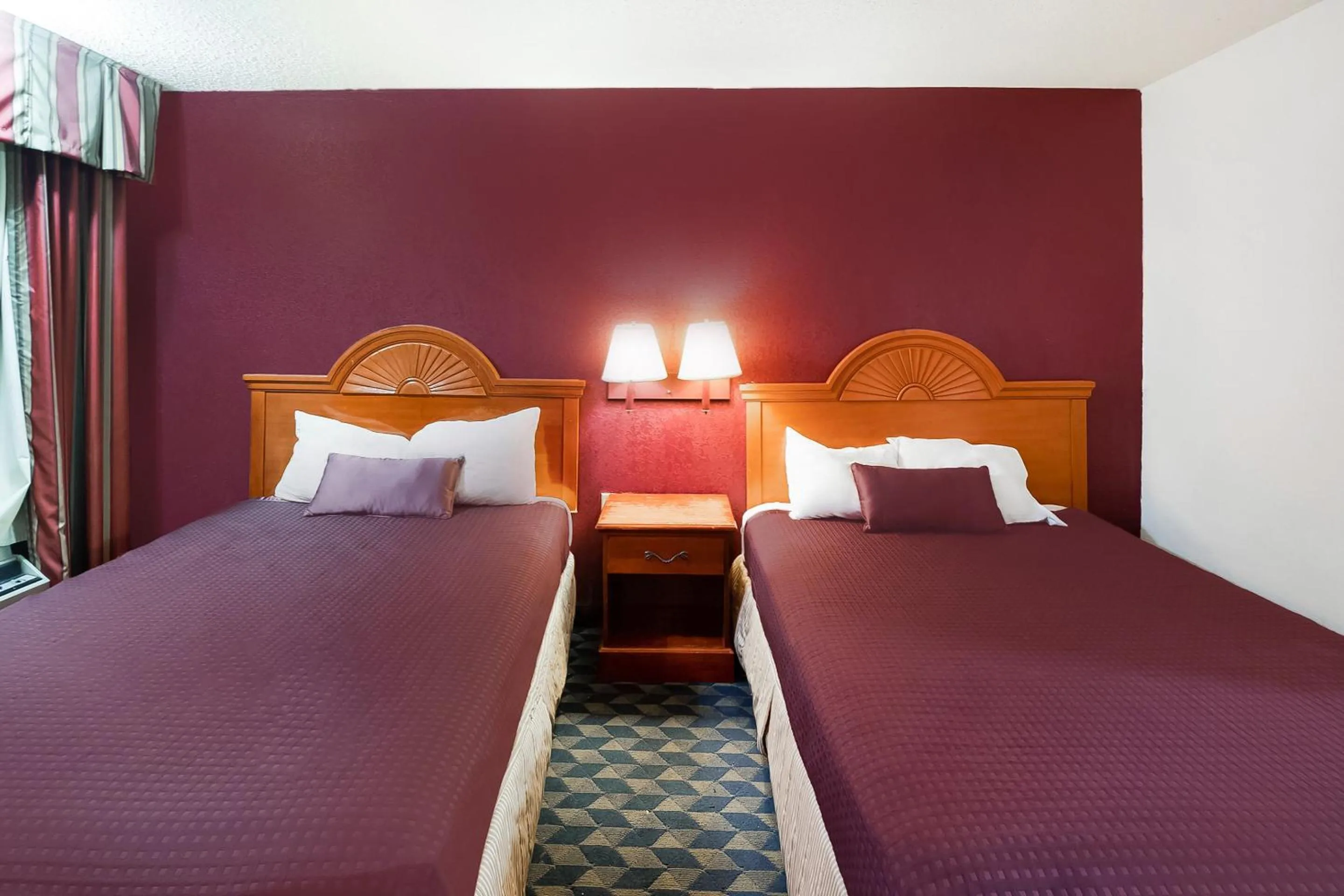 Bedroom in OYO Hotel Manning SC