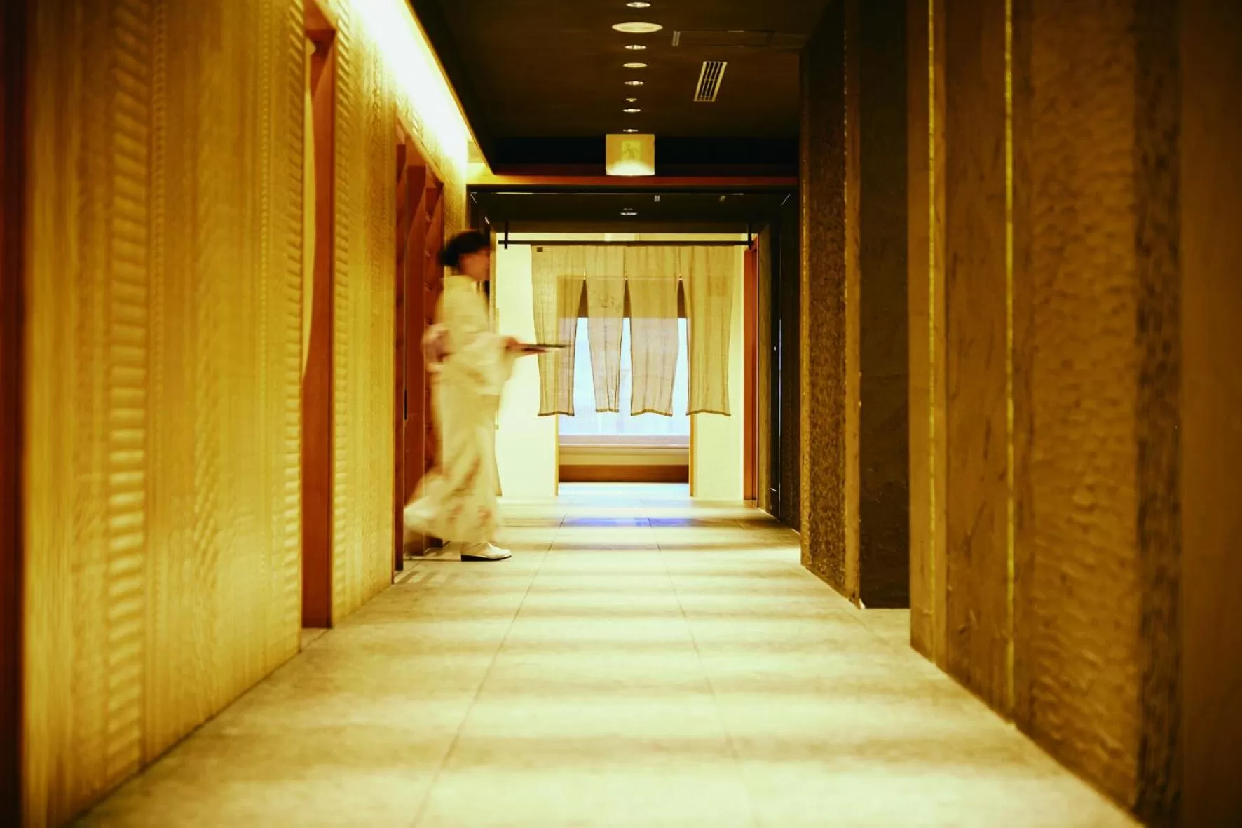 Restaurant/places to eat, Bed in Royal Pines Hotel Urawa