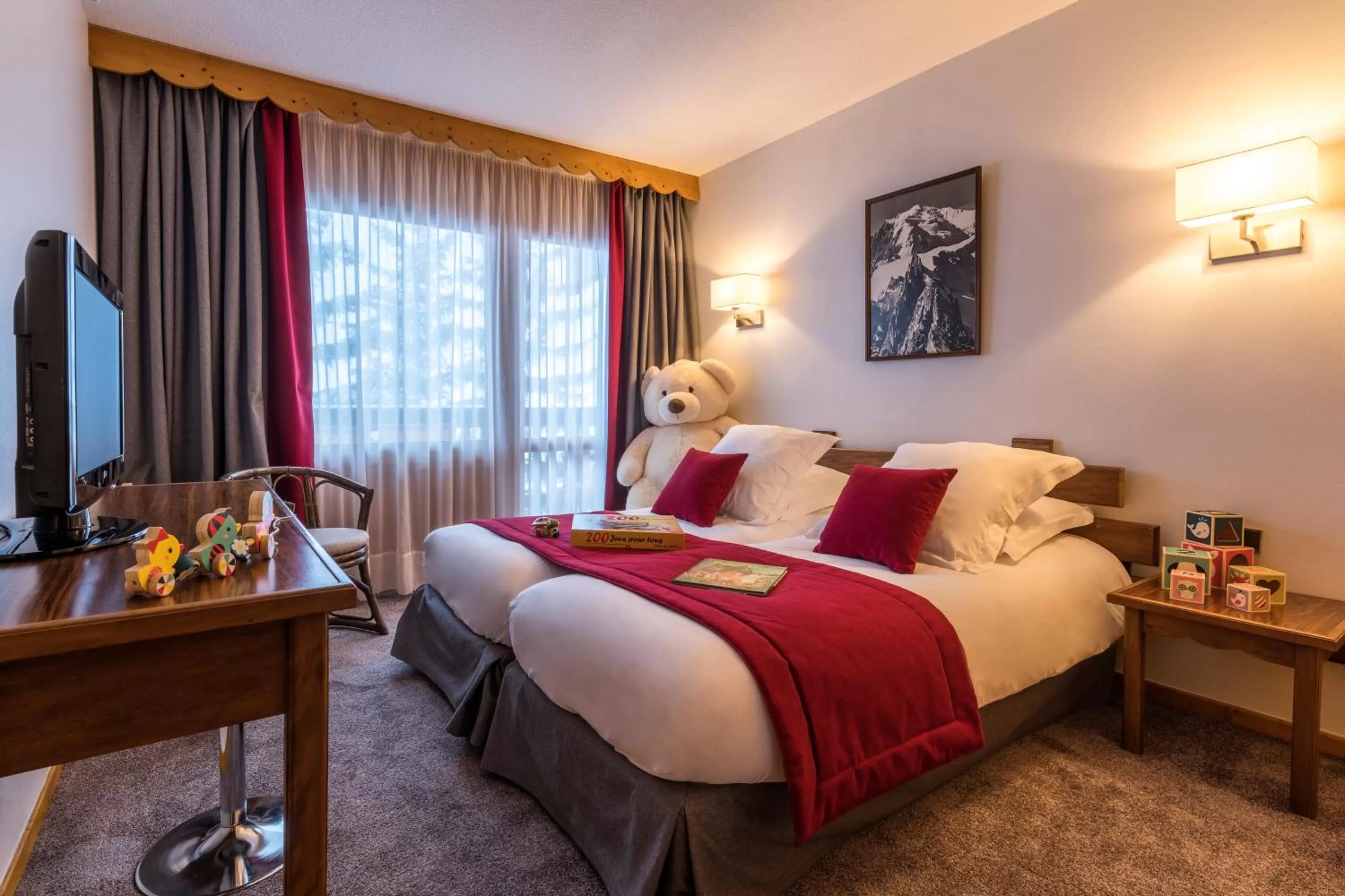 Photo of the whole room, Bed in Hotel Les Arolles