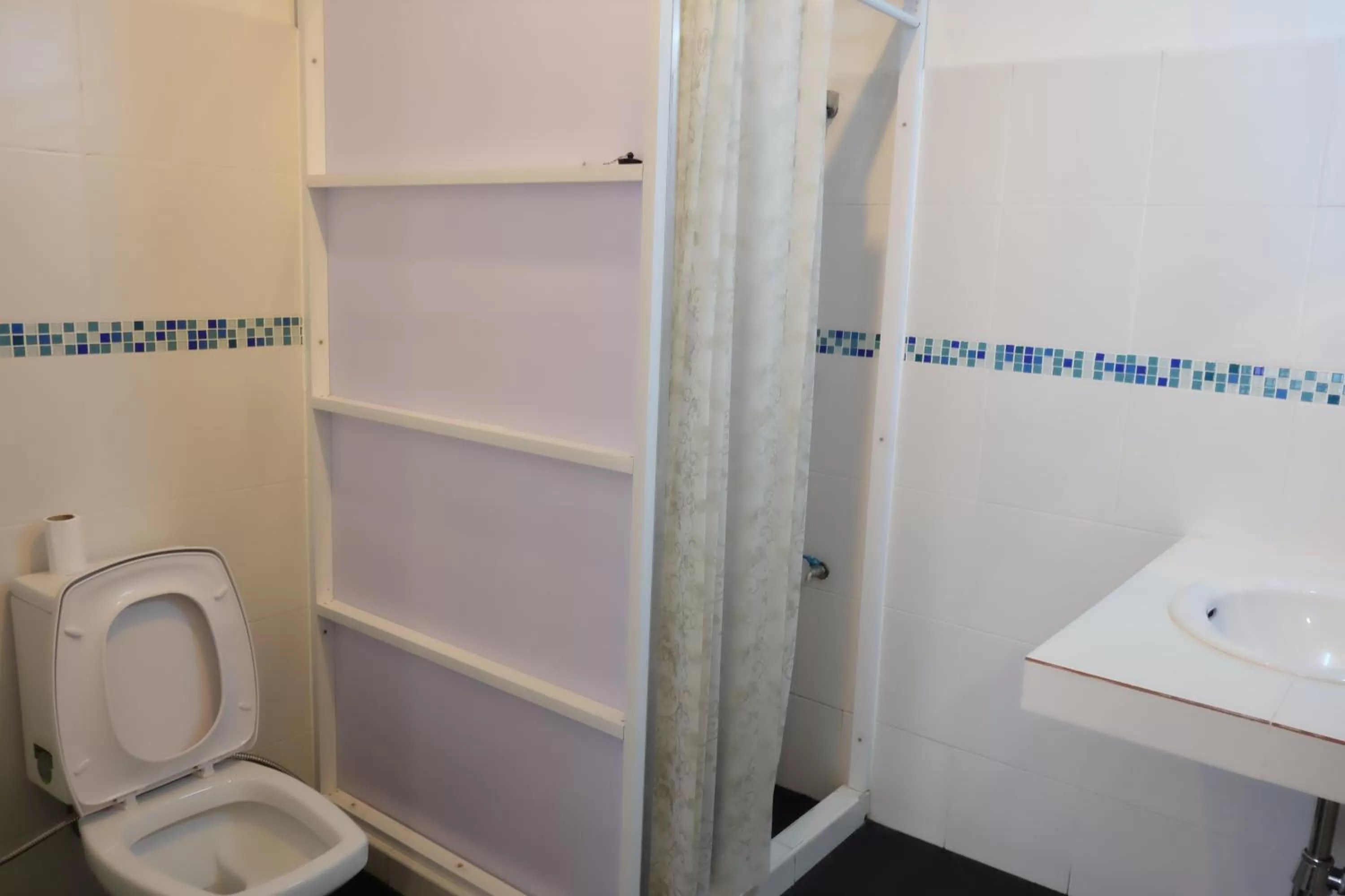 Bathroom in Baan Glang Soi