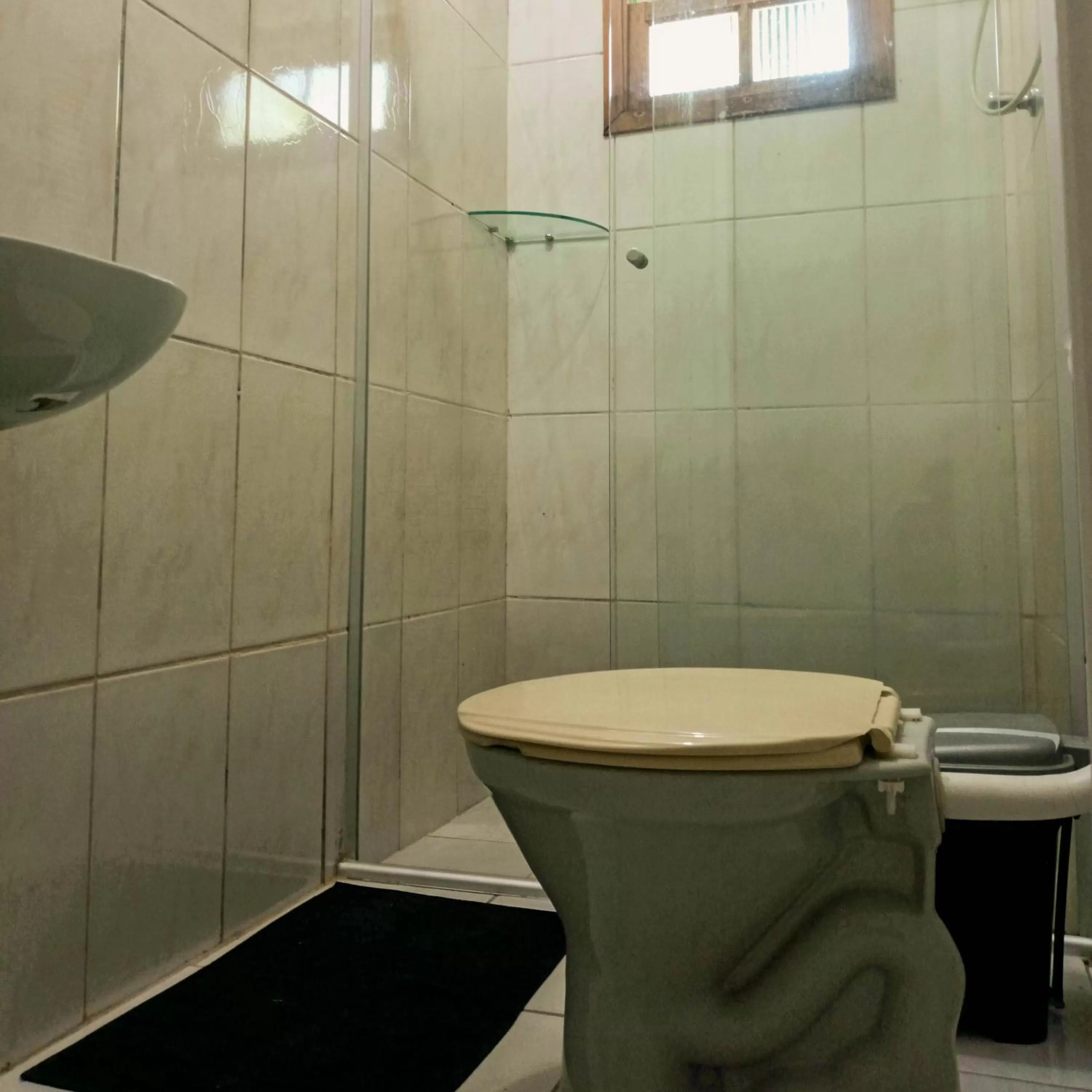 Bathroom in Pousada e Hostel Marthi