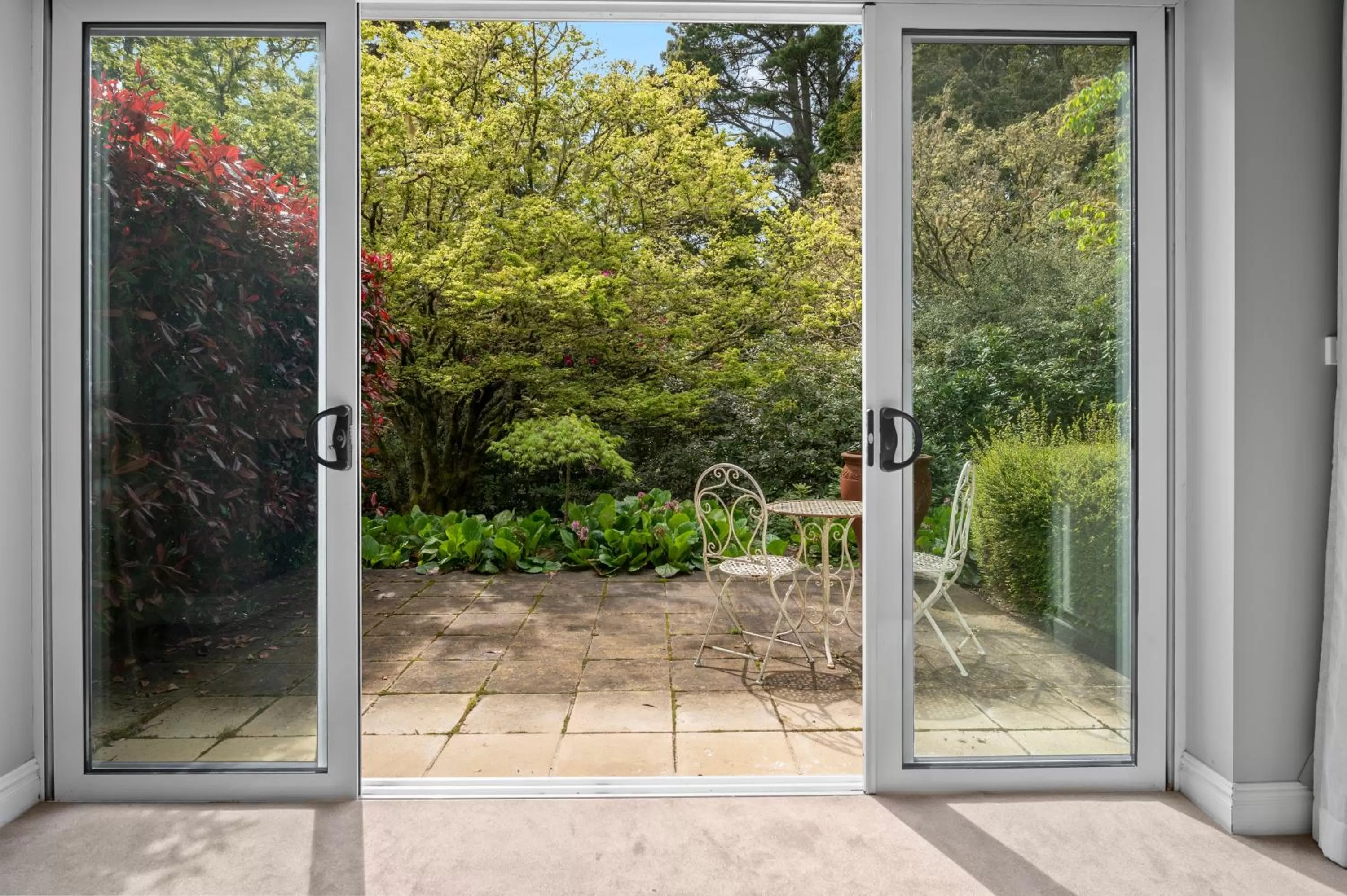 Patio in Parklands Country Gardens & Lodges Blue Mountains