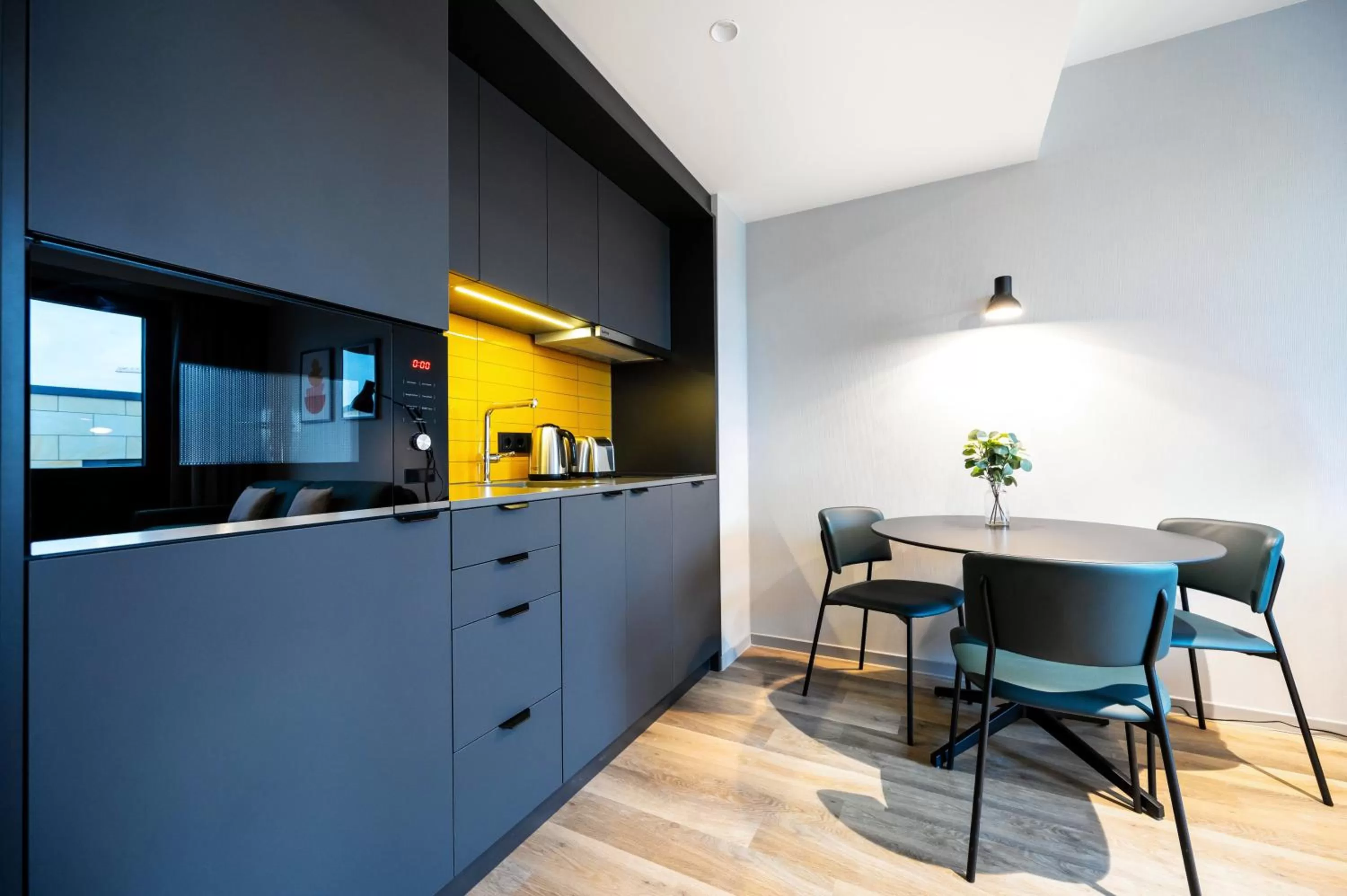 Kitchen or kitchenette in Staycity Aparthotels Frankfurt Airport