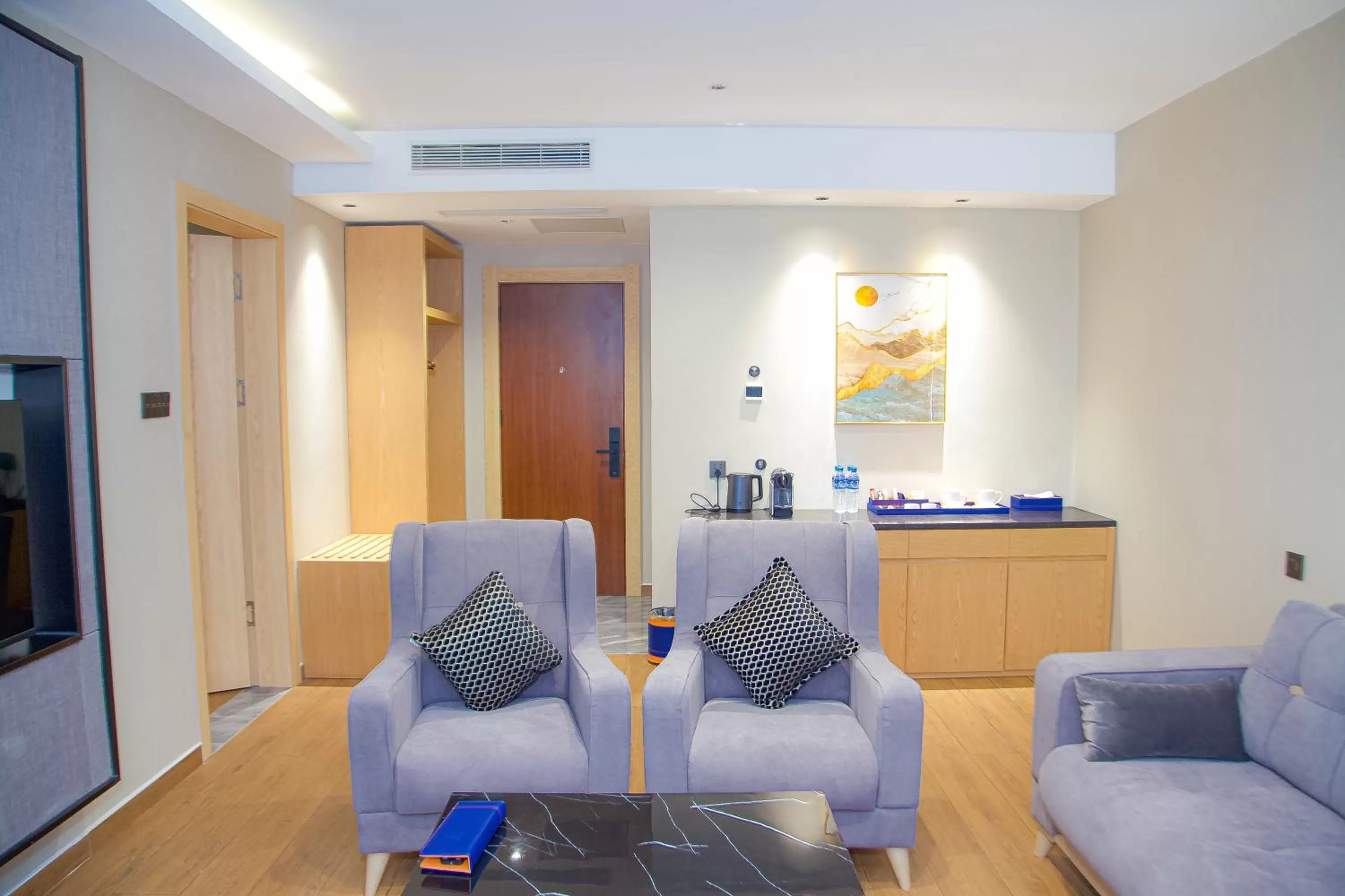 Living room, Seating Area in Hôtel FAMILLE MONDIALE