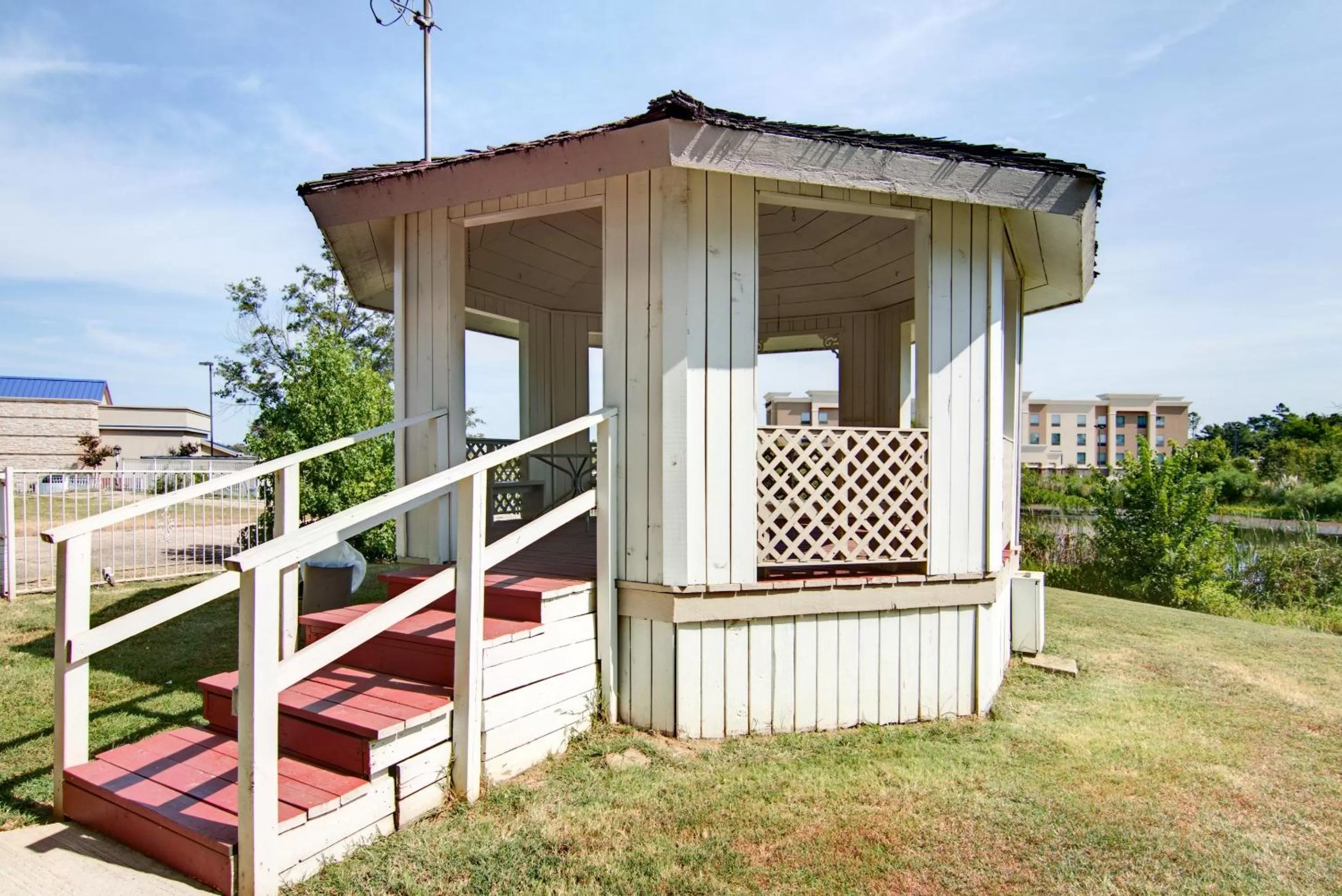 Property building in Motel 6-Mount Pleasant, TX