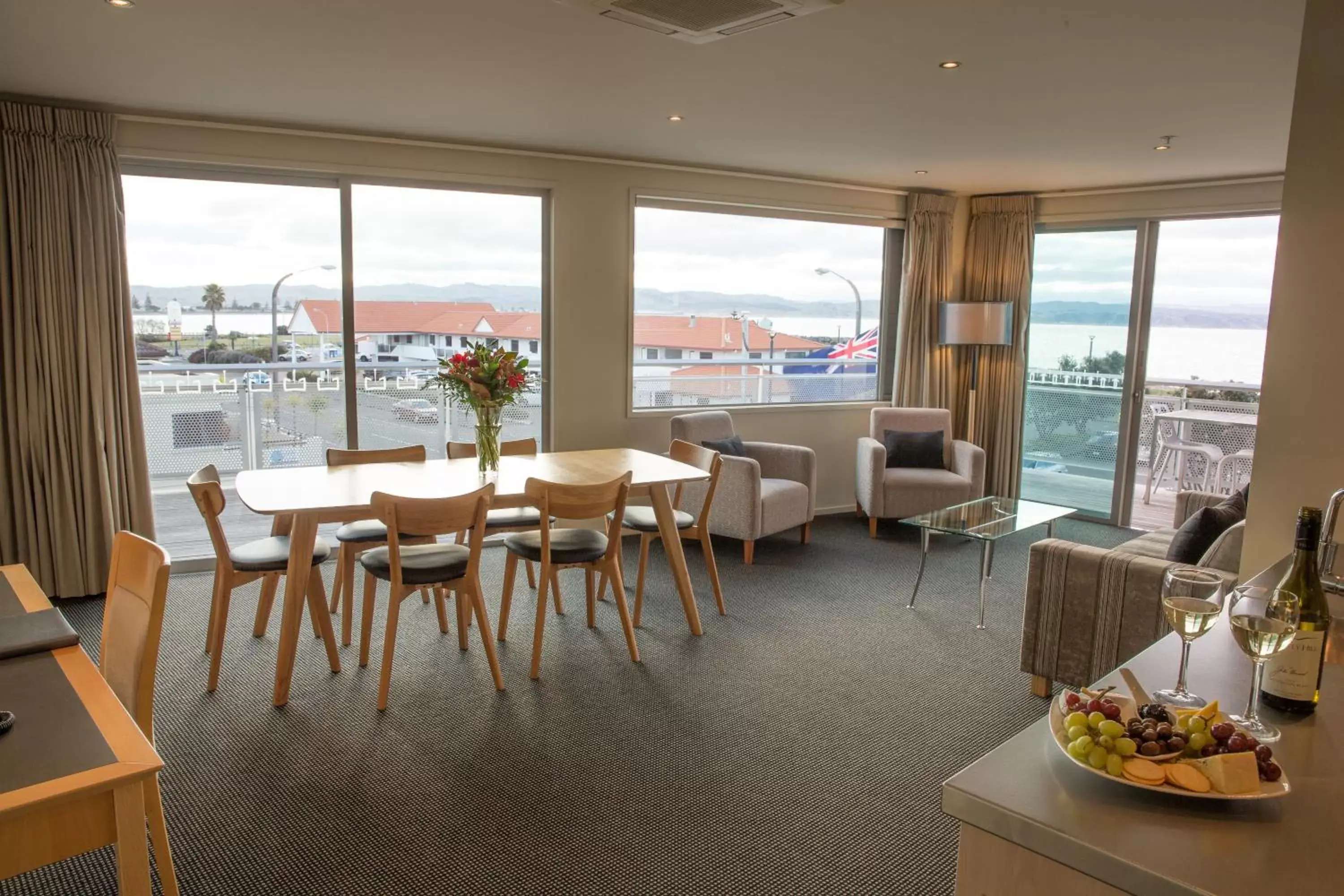 Premier Two-Bedroom Suite in The Crown Hotel Premier Two-Bedroom Suite in The Crown Hotel