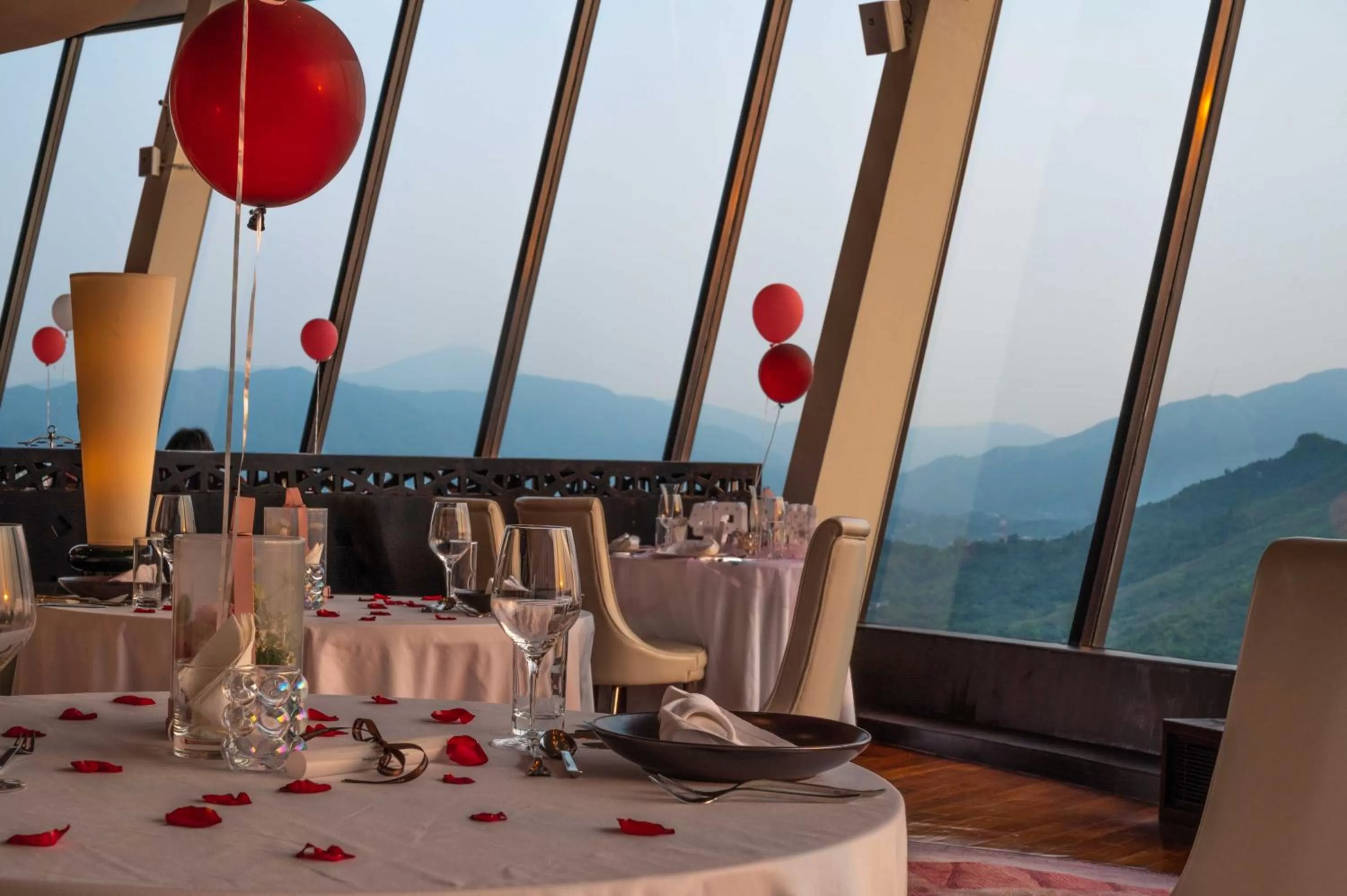 Restaurant/places to eat in Shangri-La Shenzhen