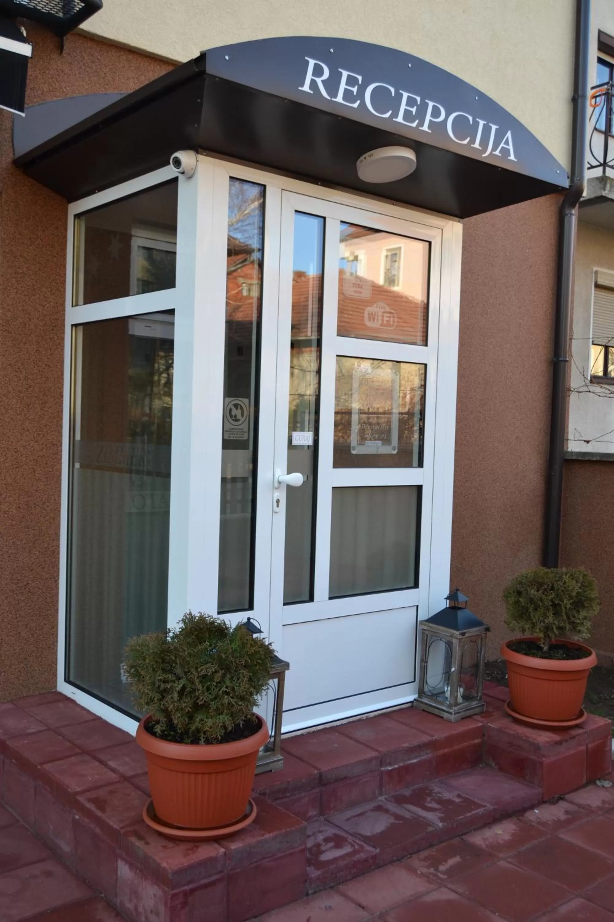 Internal: Not applicable to any particular room in B&B Alex