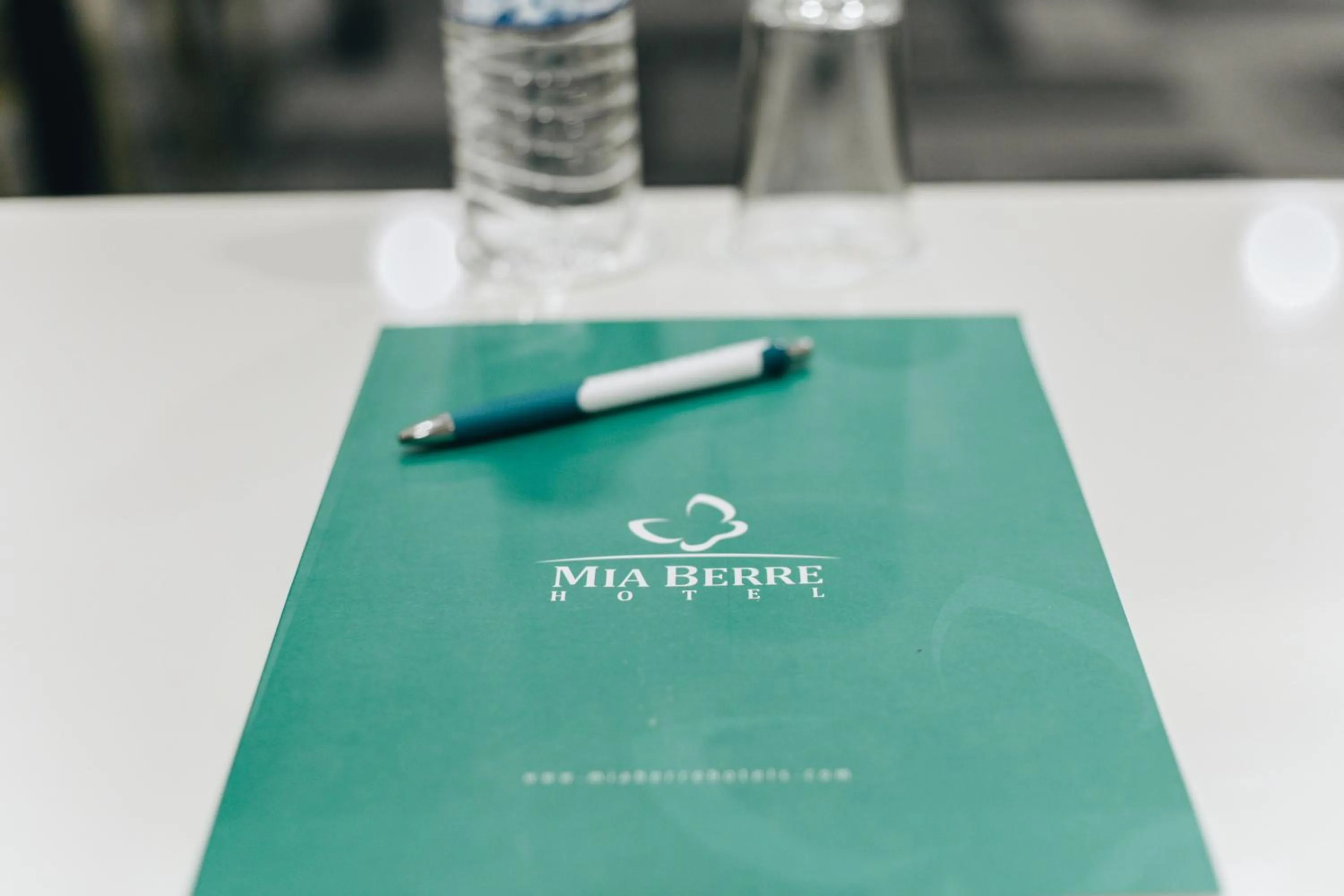 Logo/Certificate/Sign in Mia Berre Hotels