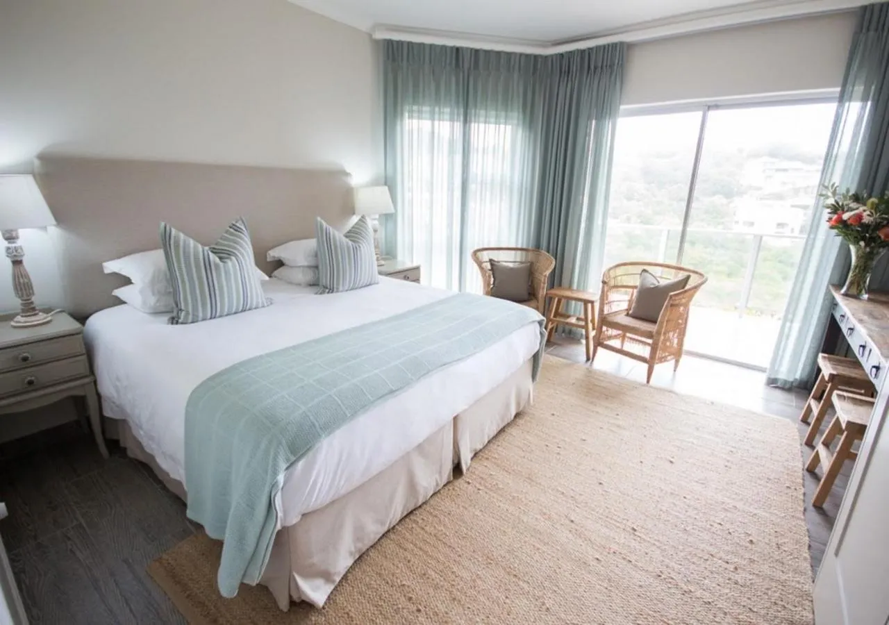 Sea view, Bed in Headlands House Guest Lodge