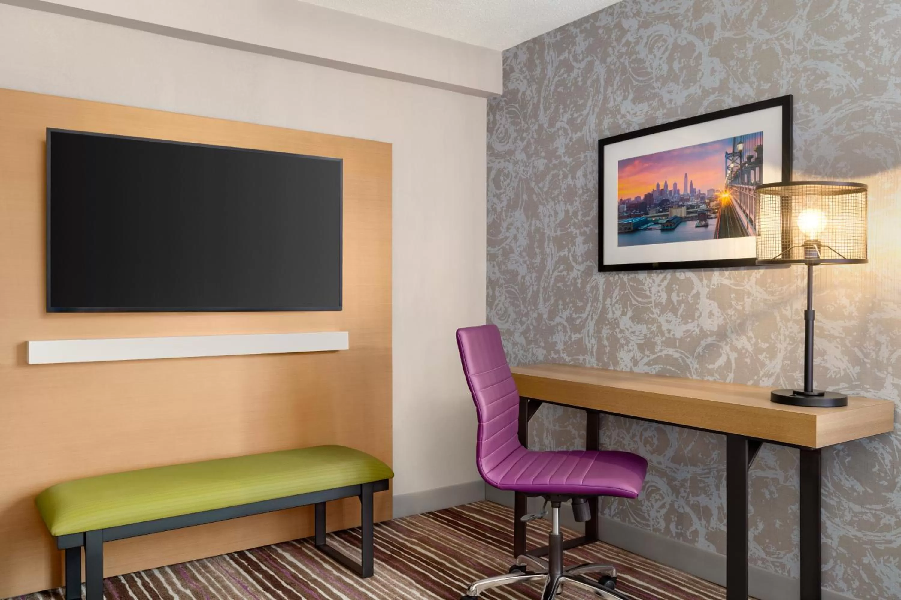 Bedroom in Holiday Inn Philadelphia Arpt-Stadium Area by IHG