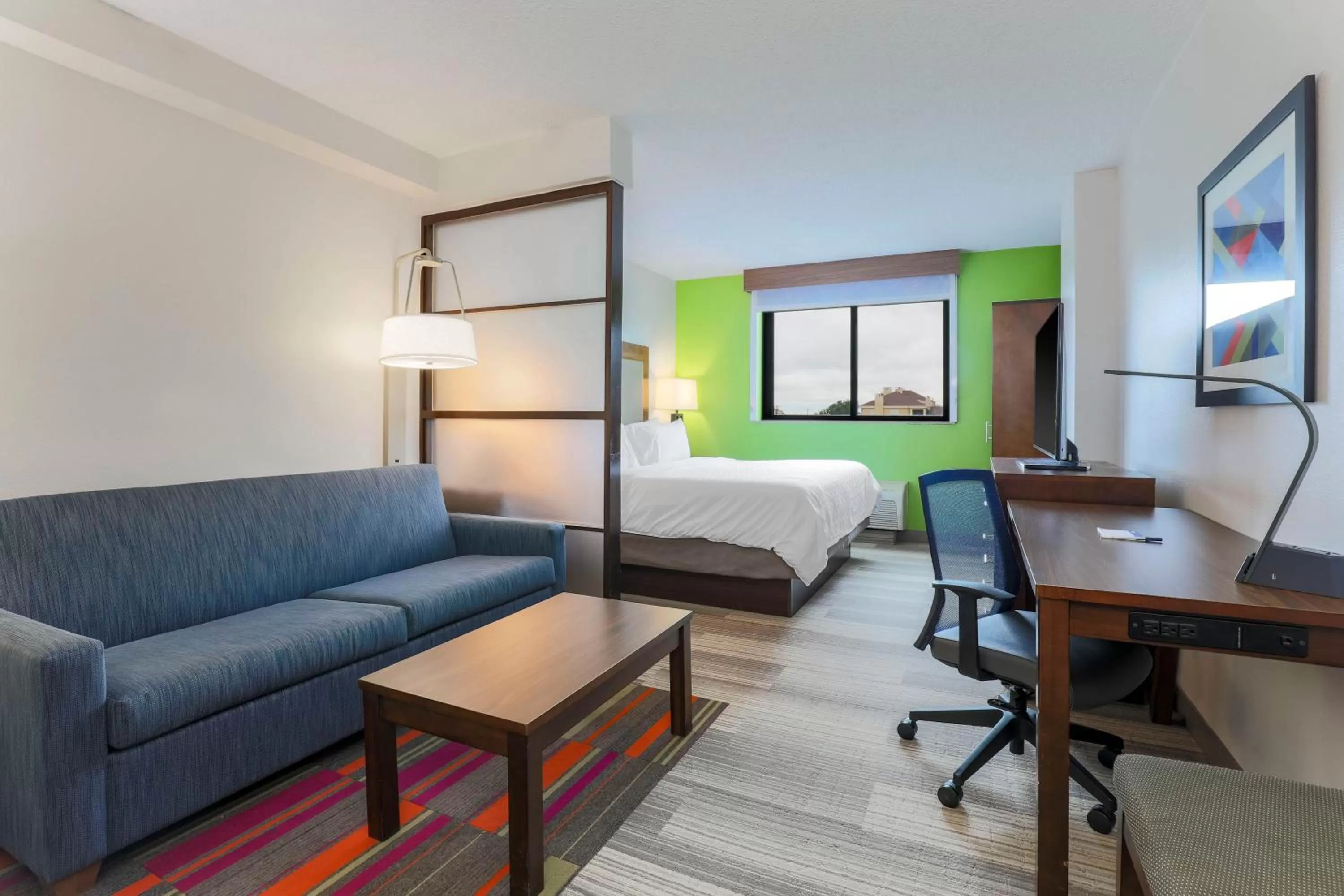 Photo of the whole room, Bed in Holiday Inn Express & Suites Fort Worth Downtown by IHG