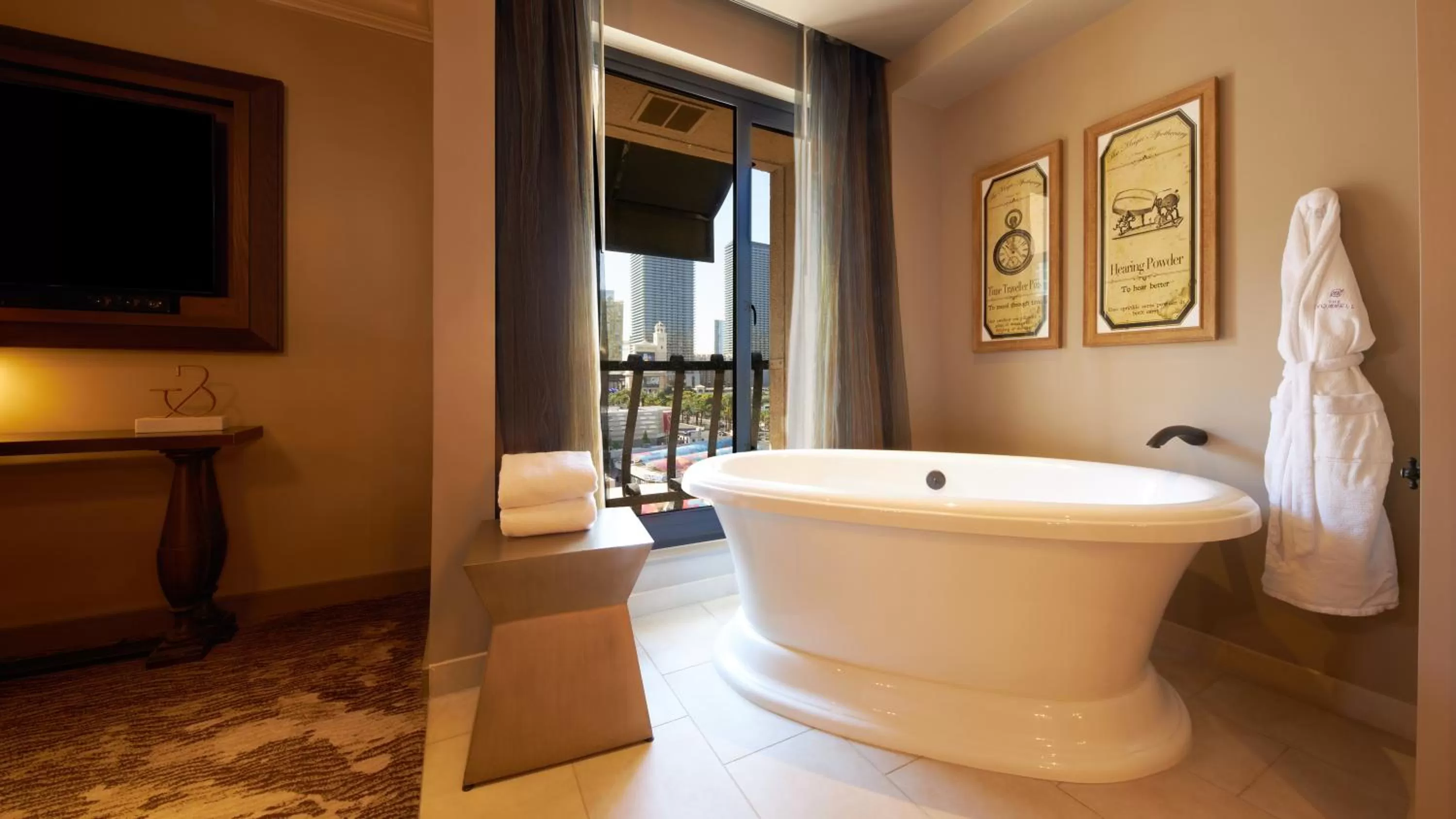 Bathroom in The Cromwell, A Caesars Destination