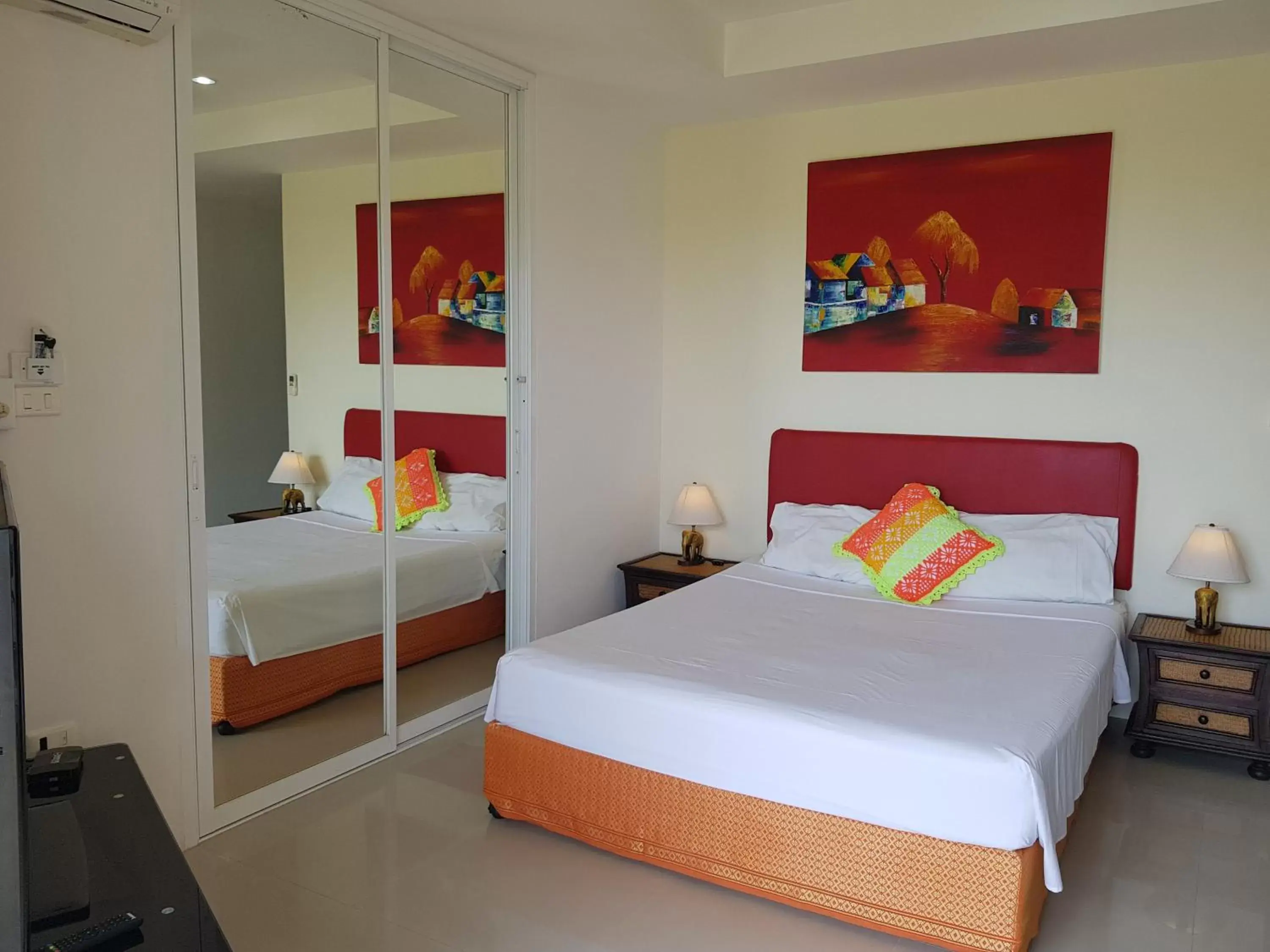 Deluxe Double Room with Sea View - Ground Floor in Mountain Seaview Luxury Apartments Deluxe Double Room with Sea View - Ground Floor in Mountain Seaview Luxury Apartments