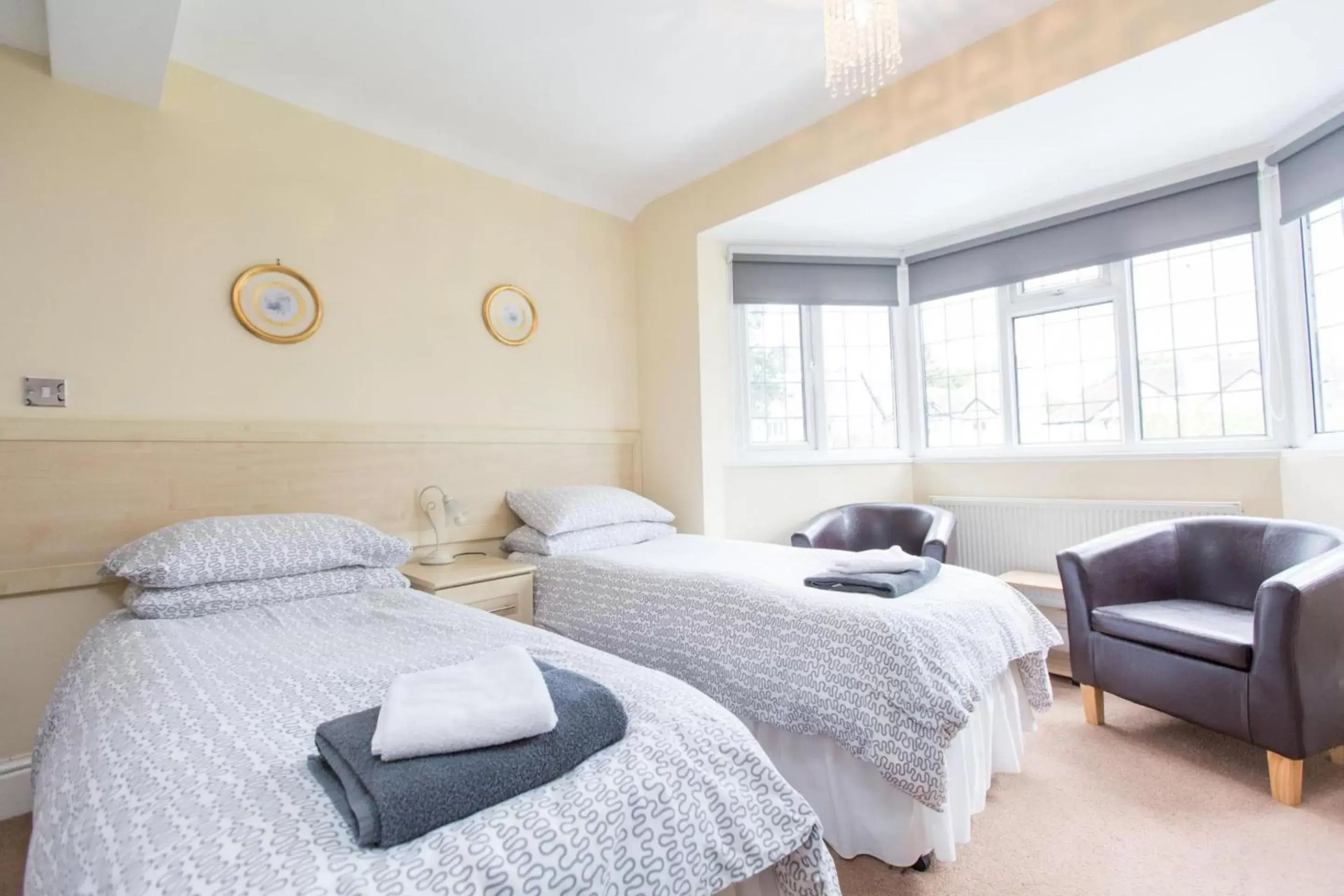 Standard Twin Room in Station Approach Standard Twin Room in Station Approach