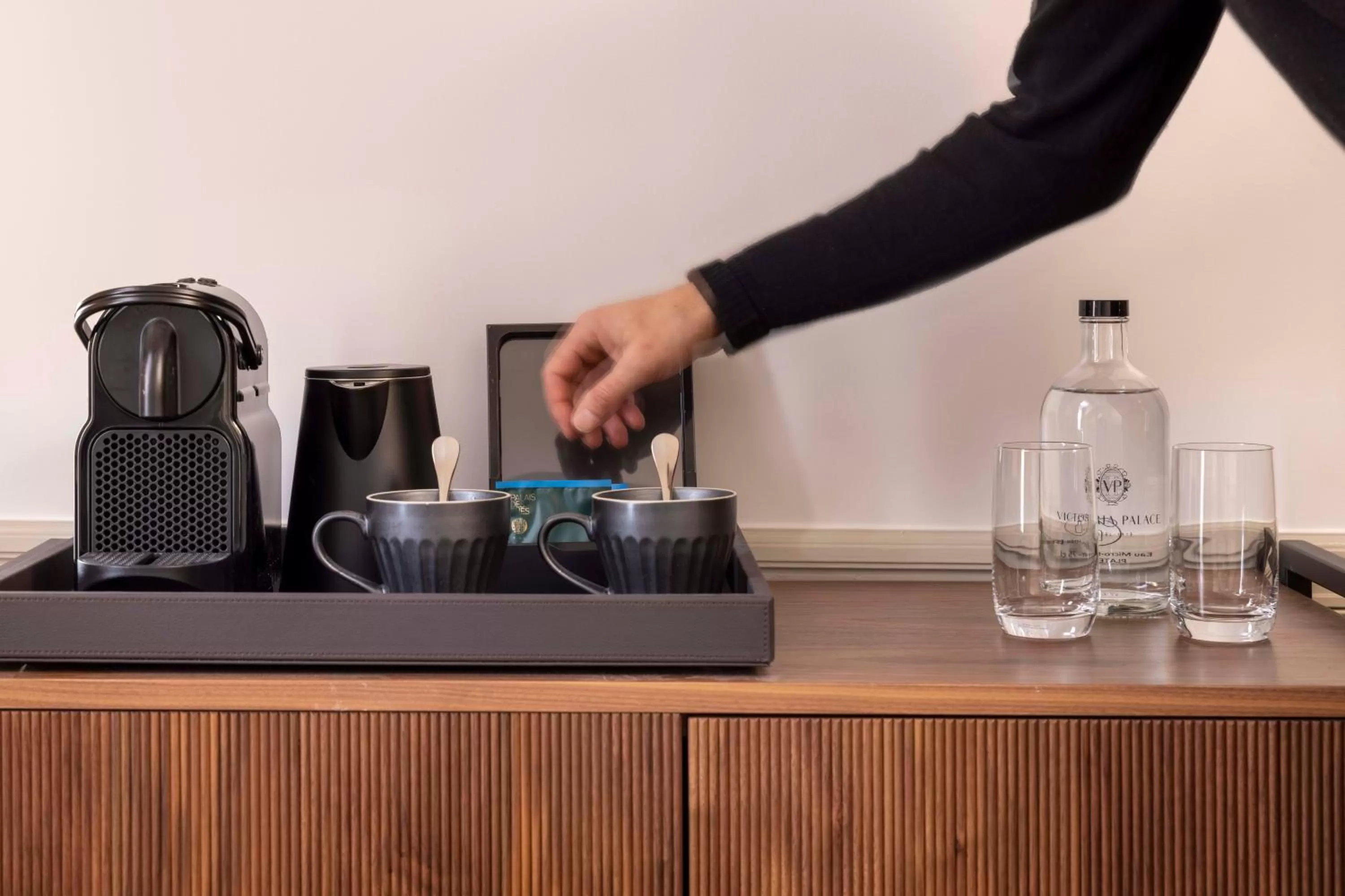 Coffee/tea facilities in Victoria Palace Hotel