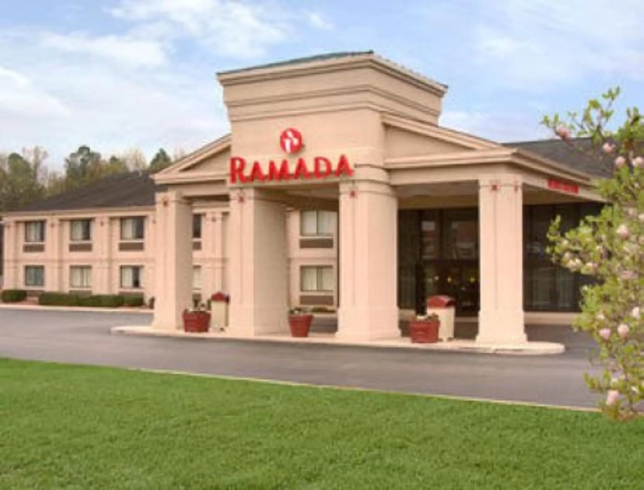 Property building in Ramada by Wyndham Tuscaloosa
