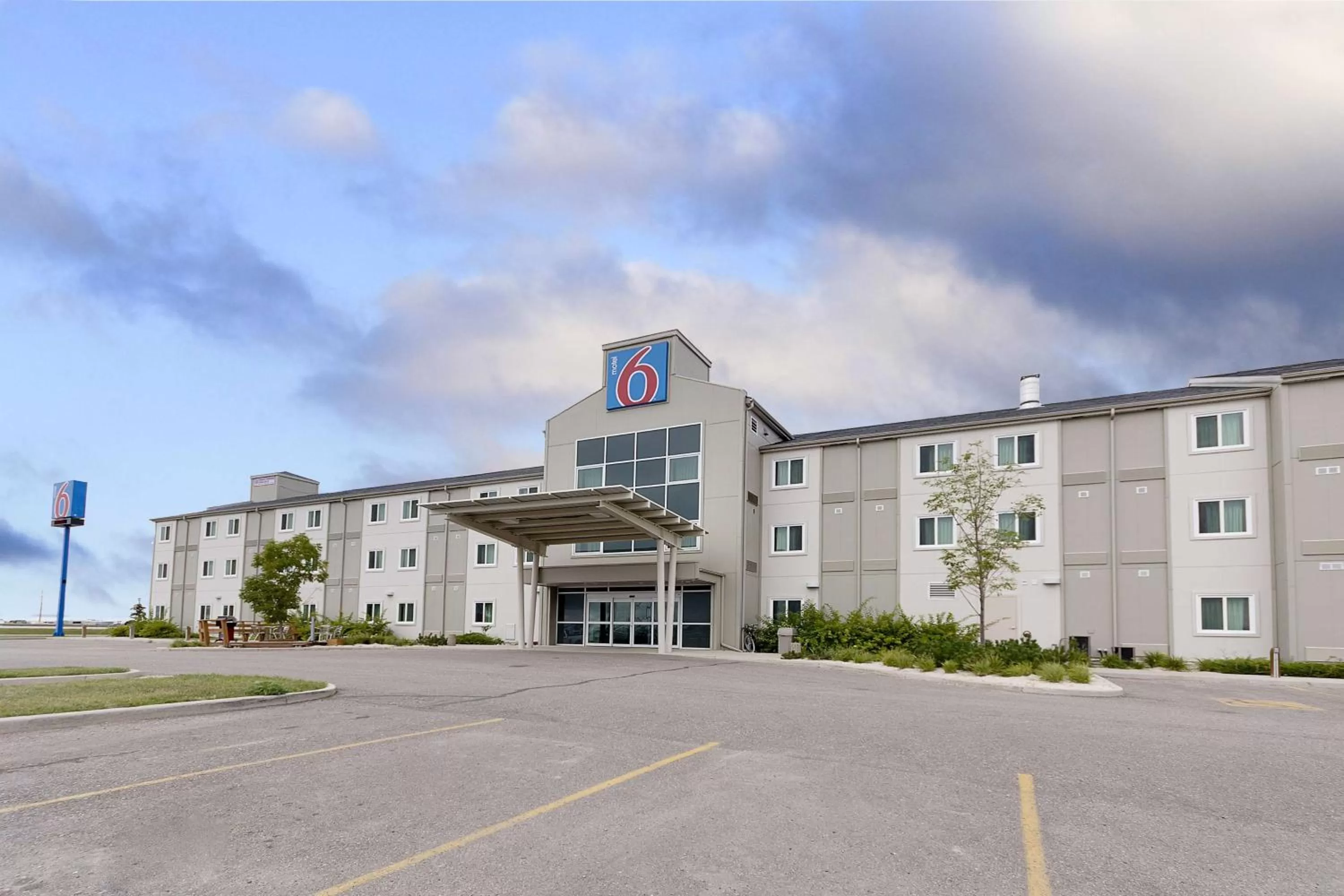 Property building in Motel 6-Brandon, MB