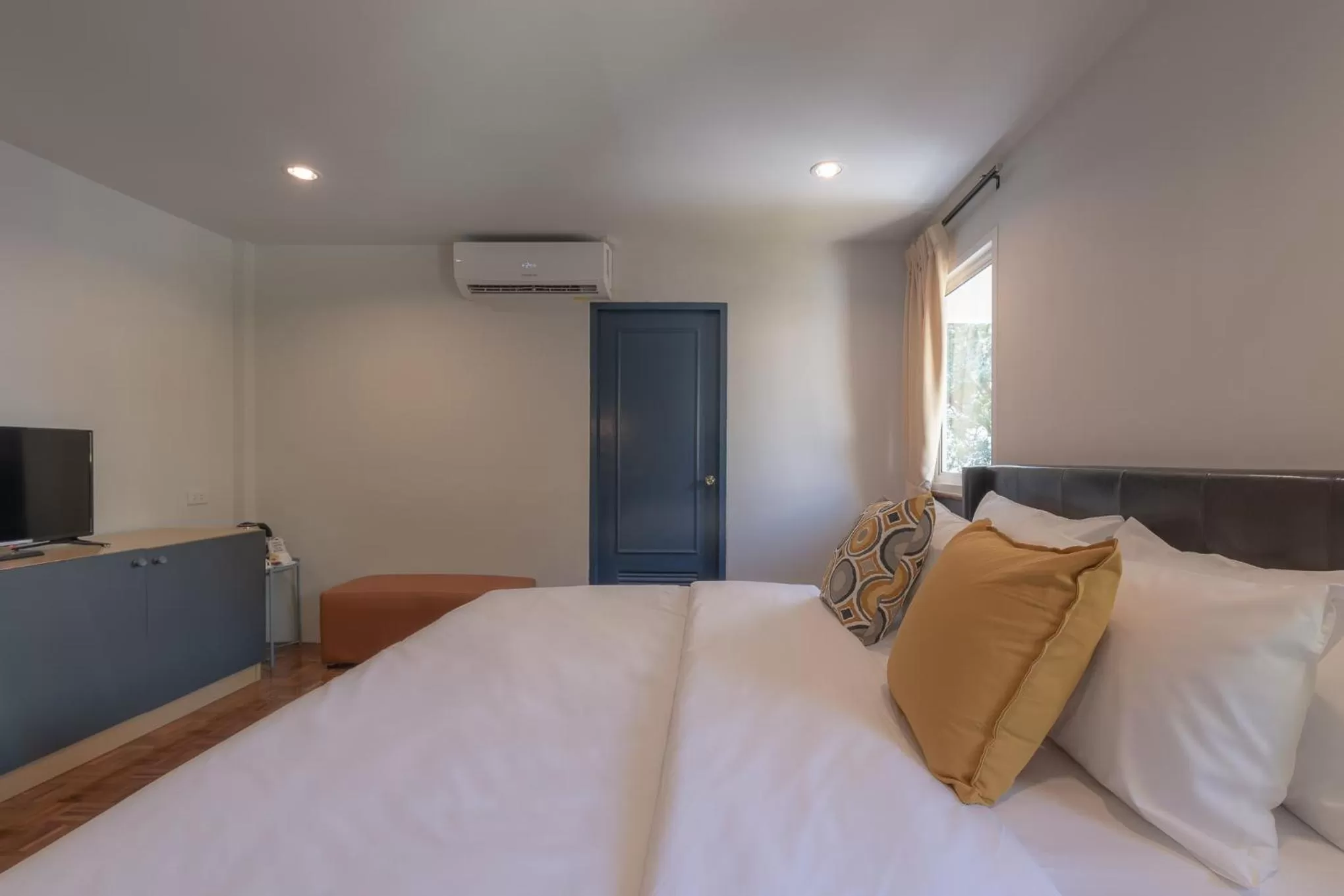 Bed in The Mellow Pillow Hotel @ Chiang Mai Gate