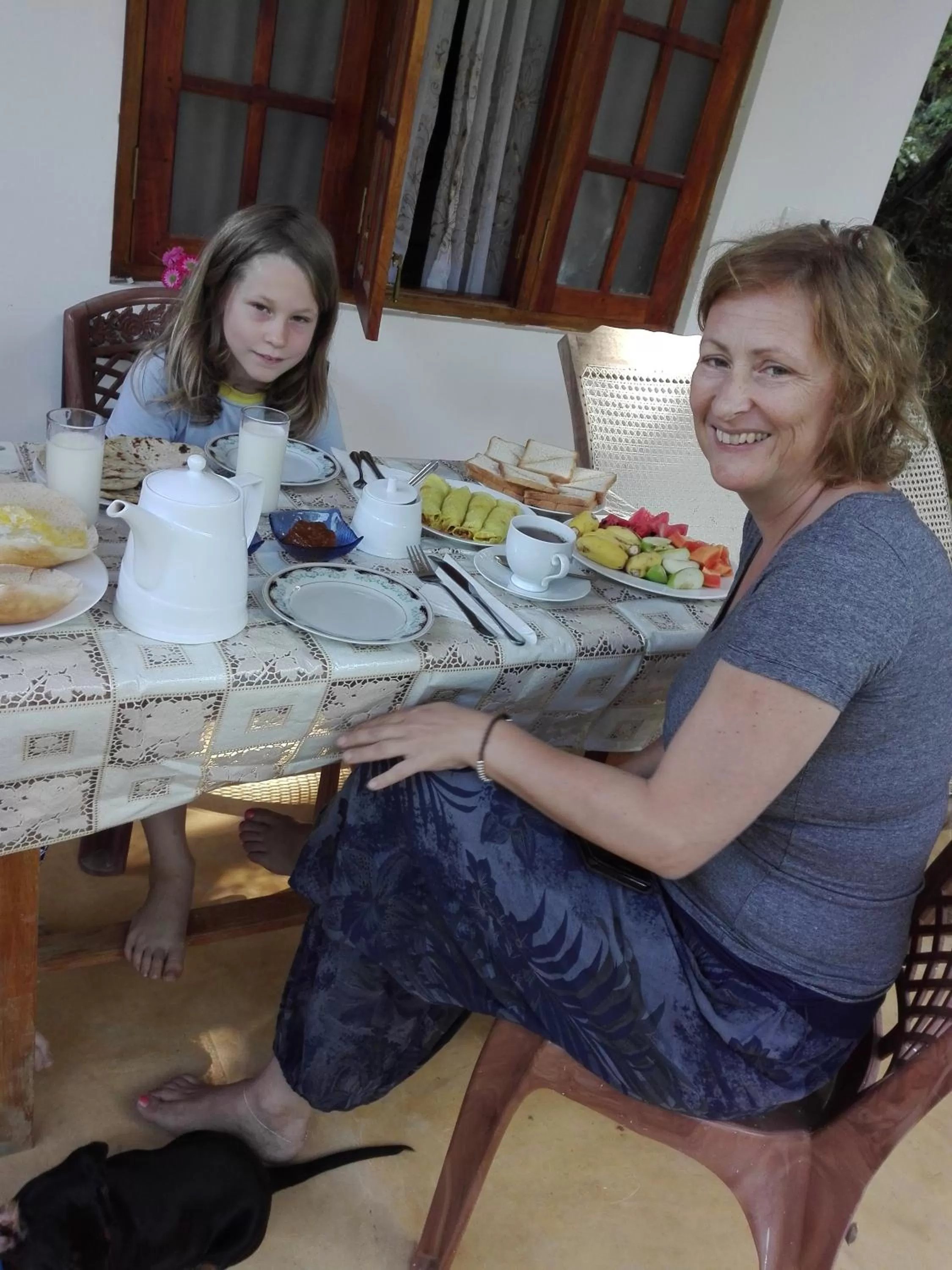 People in The Horizon Root Inn