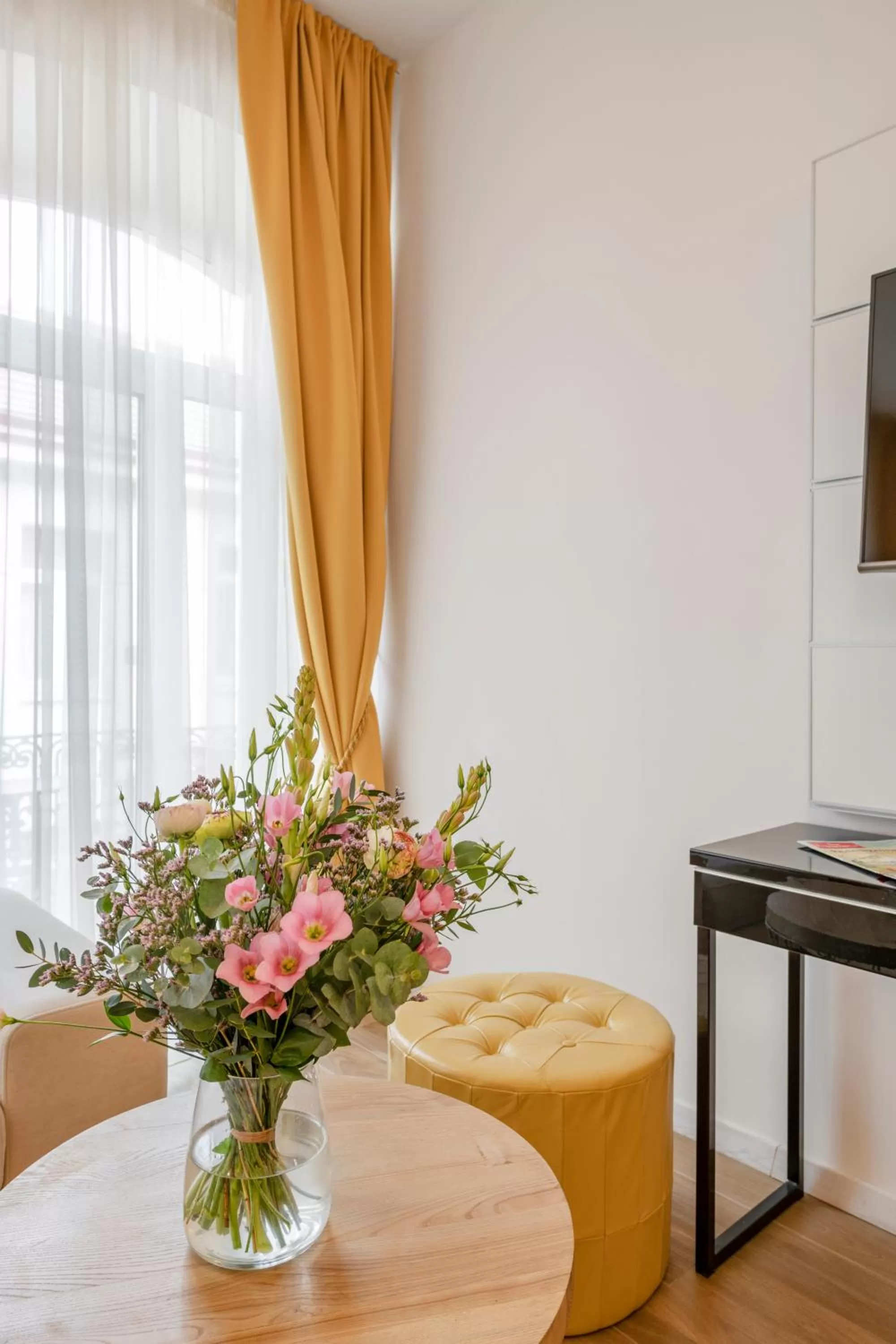 Seating area in Vilnius Apartments