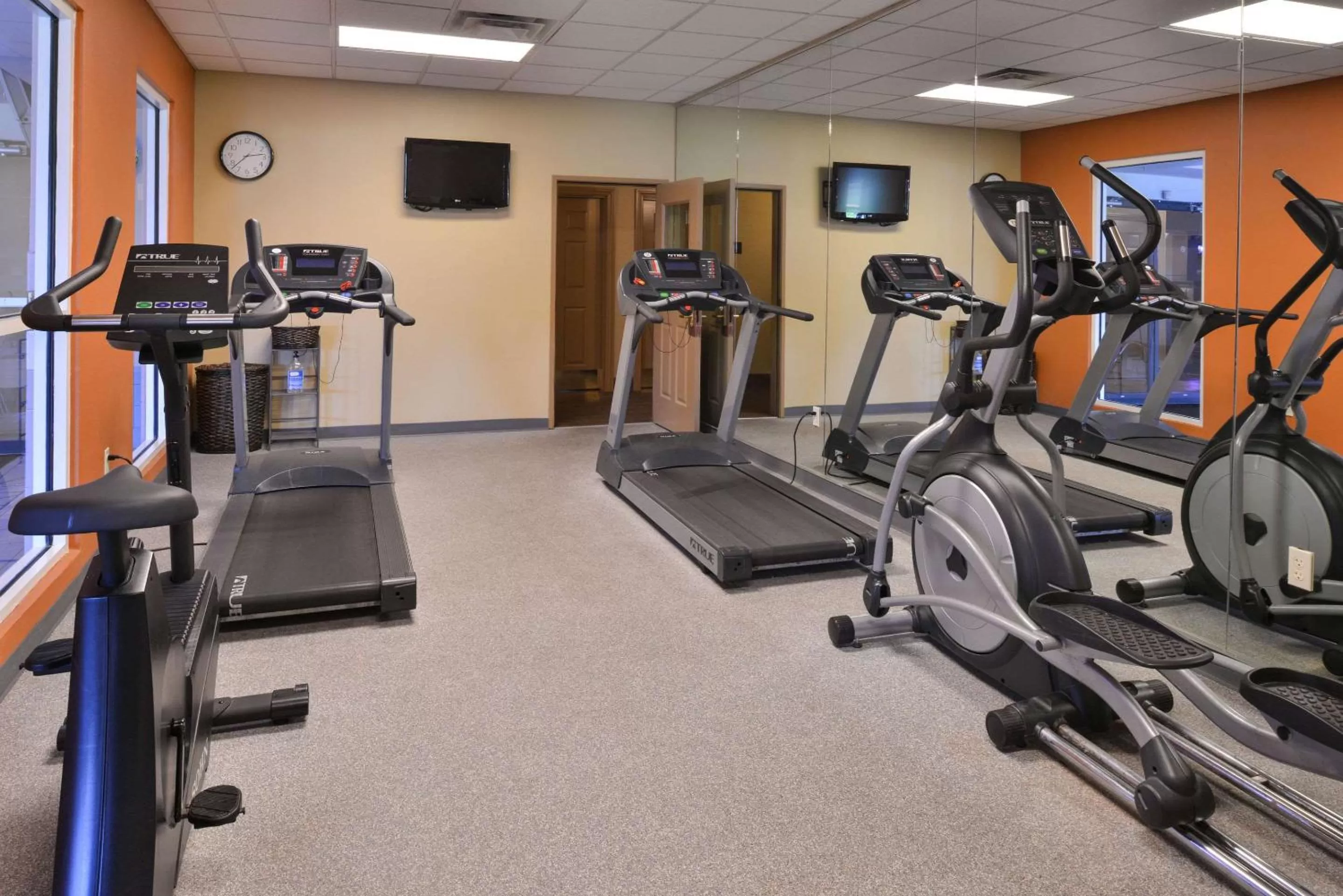 Fitness centre/facilities in Comfort Inn & Suites Fayetteville-University Area