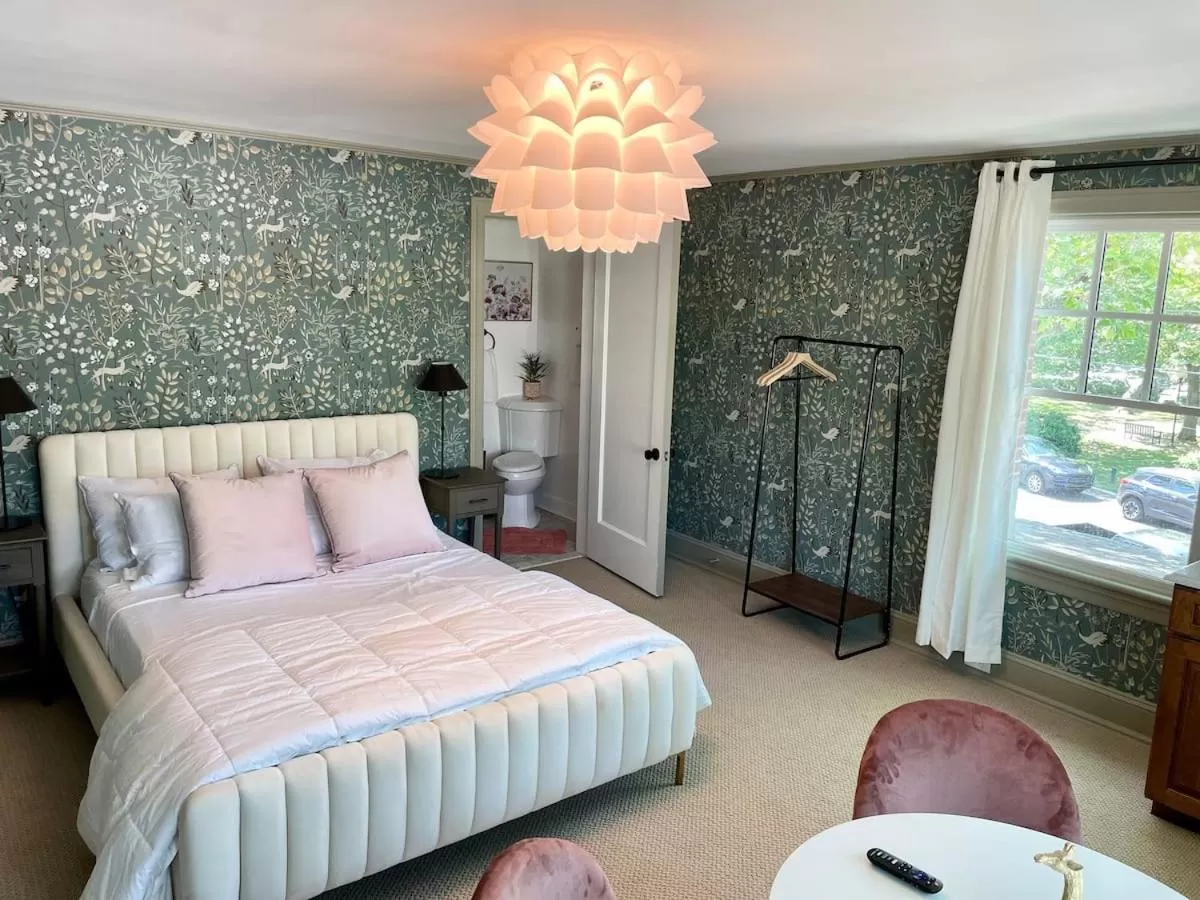 Bed in Buttonwood Boutique Hotel