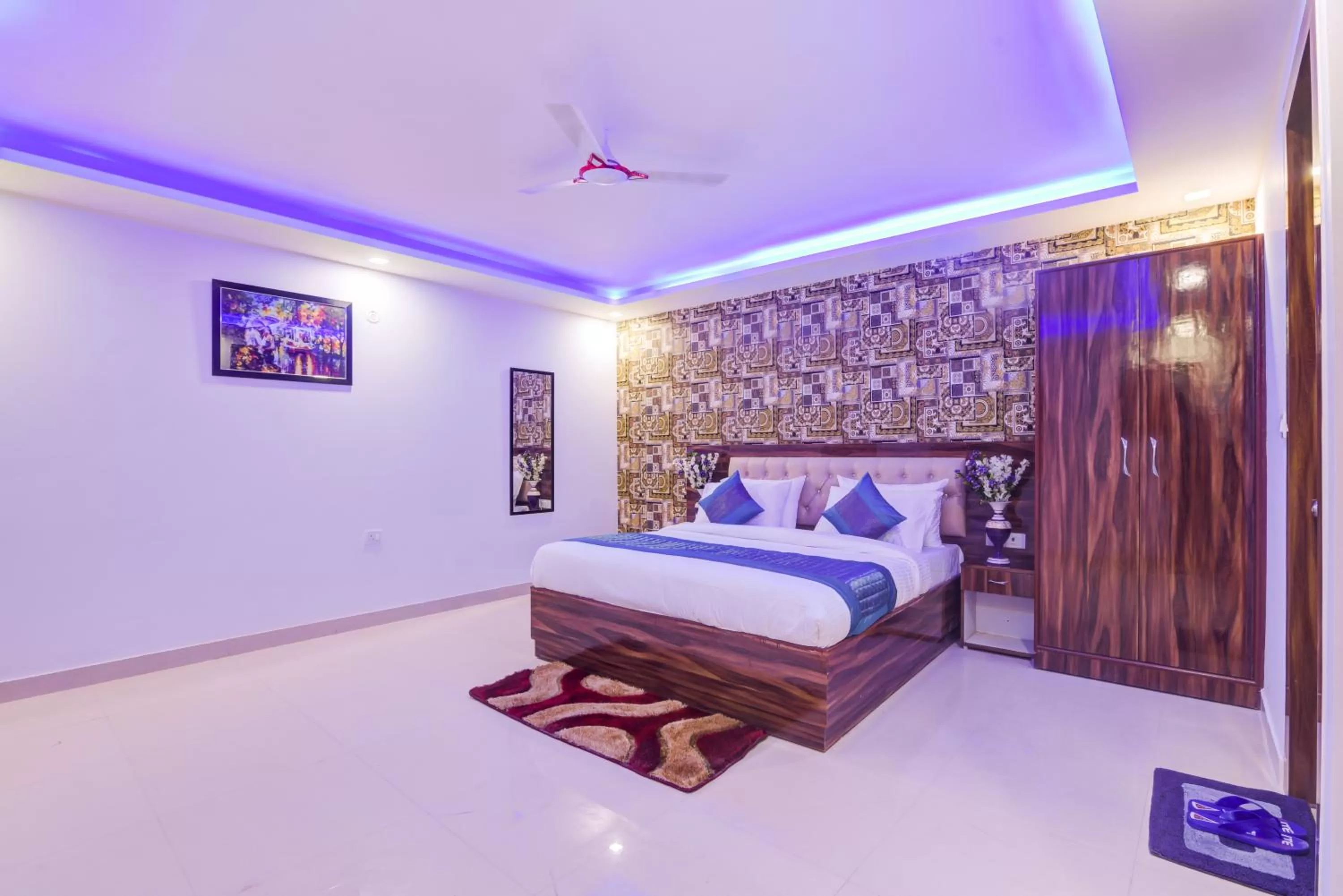Bed in Hotel Festival Mahipalpur At Delhi Airport