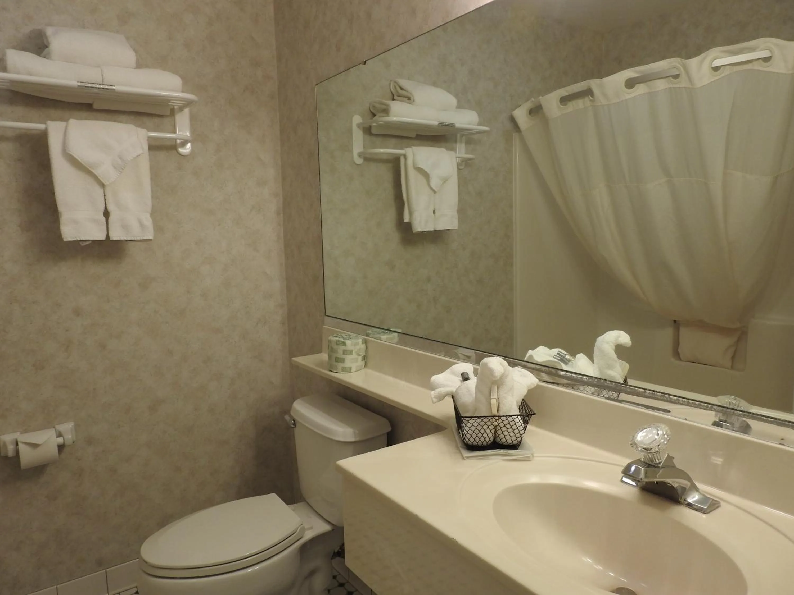 Bathroom in Inn at Cemetery Hill