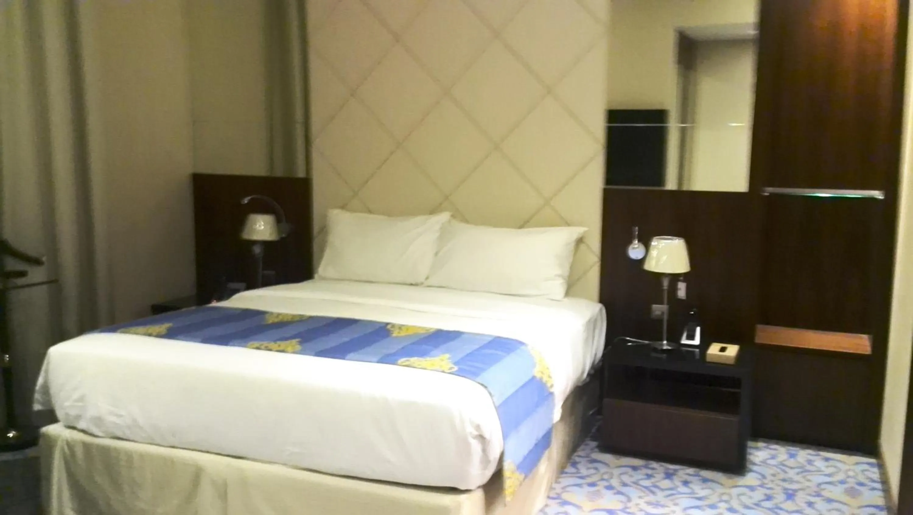 Bedroom, Bed in Raviz Center Point Hotel