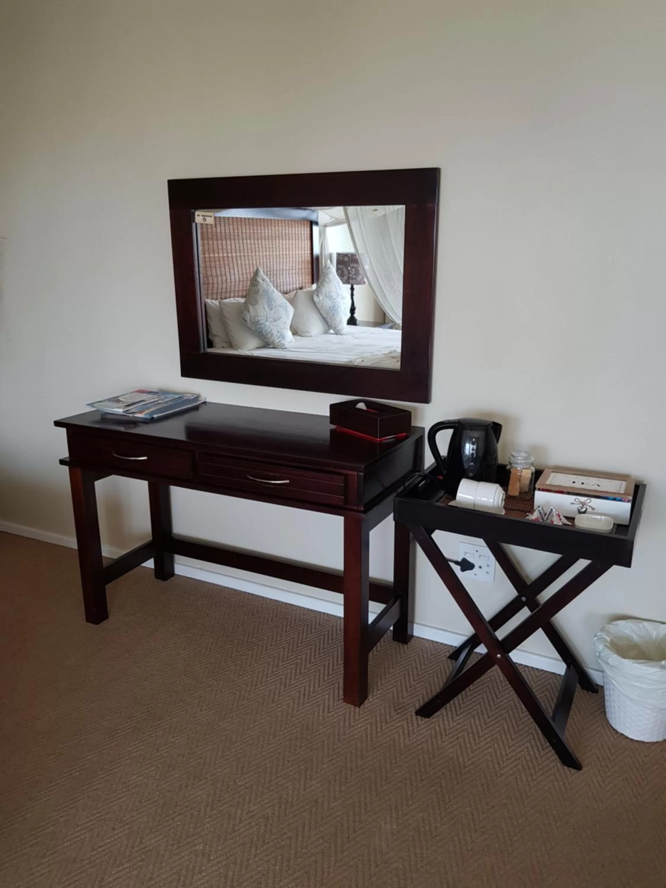 TV/Entertainment Center in Ingwe Manor B&B