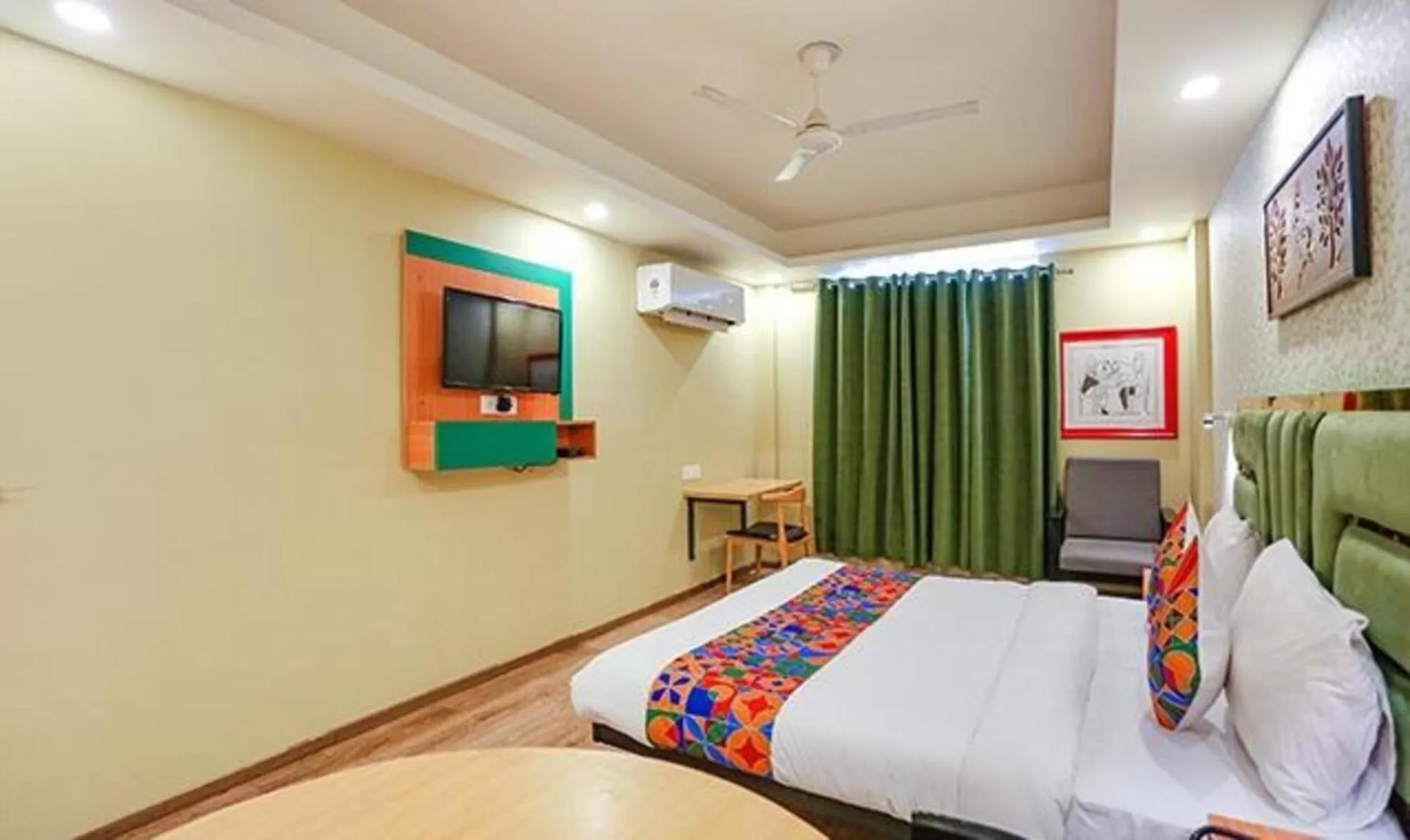 TV and multimedia in FabHotel Aerosky Grand