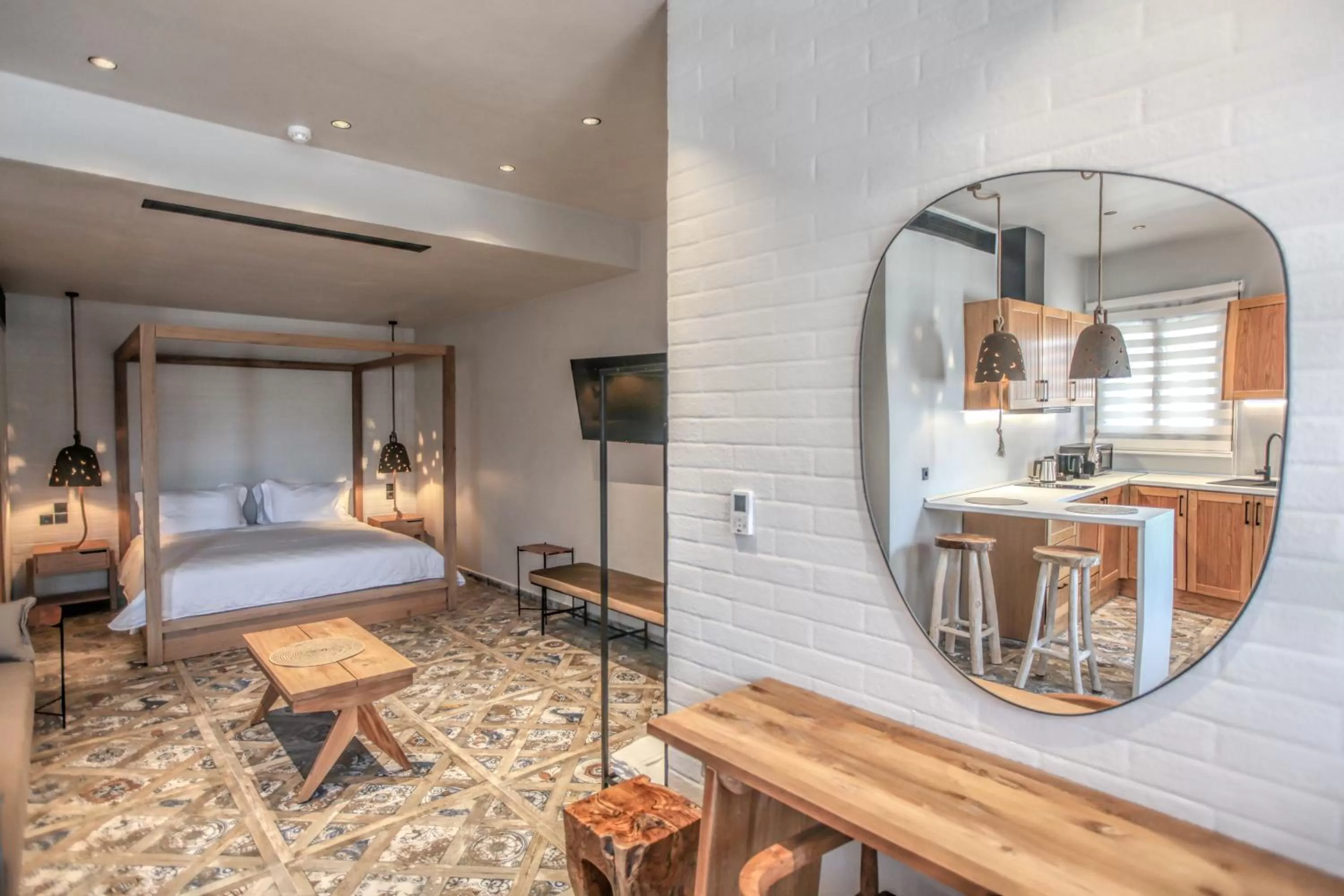 Bed in Meteora Heaven and Earth Kastraki premium suites