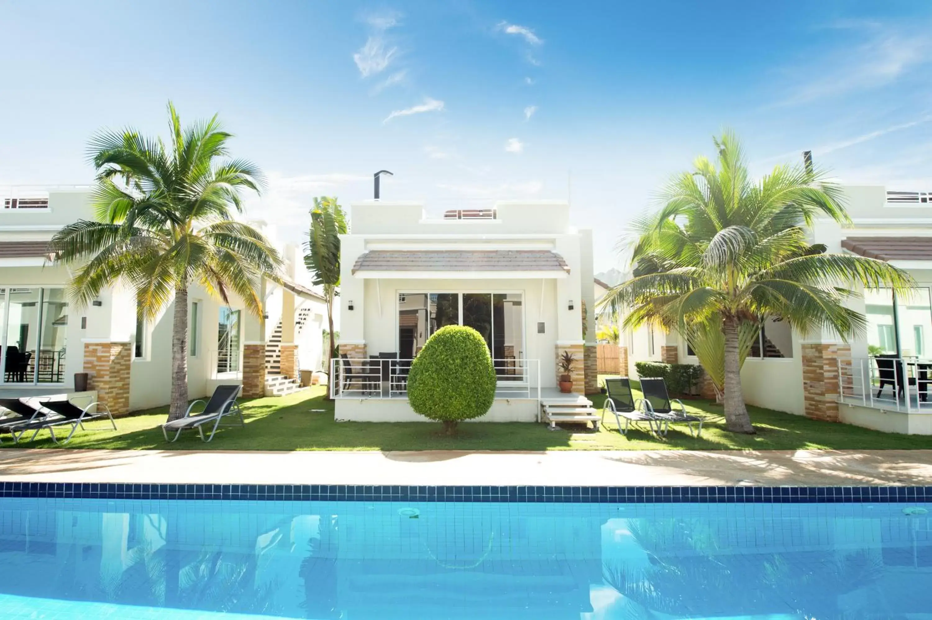 Deluxe Villa in Oriental Beach Pearl Resort Deluxe Villa in Oriental Beach Pearl Resort