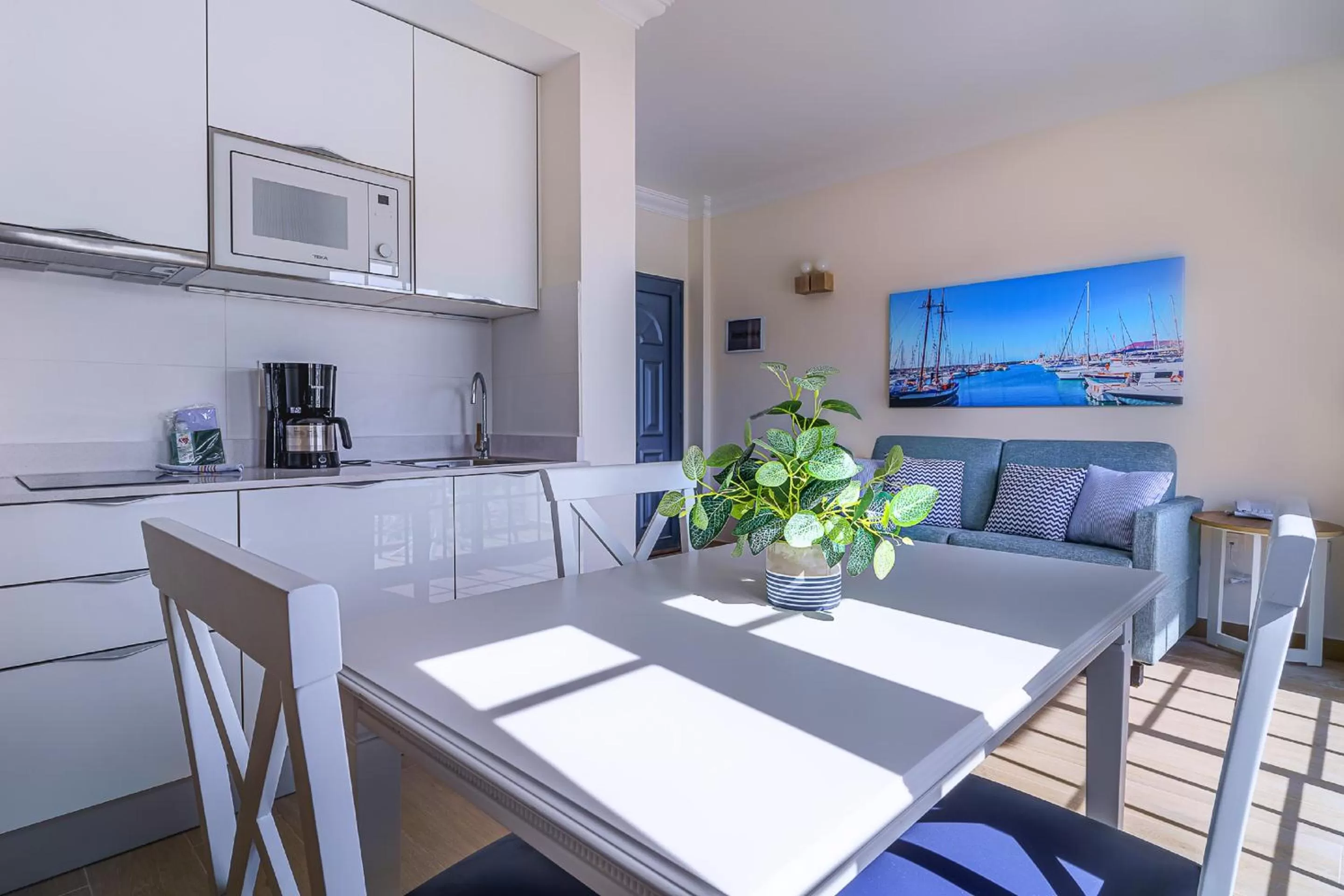 Coffee/tea facilities in Hotel Cordial Marina Blanca