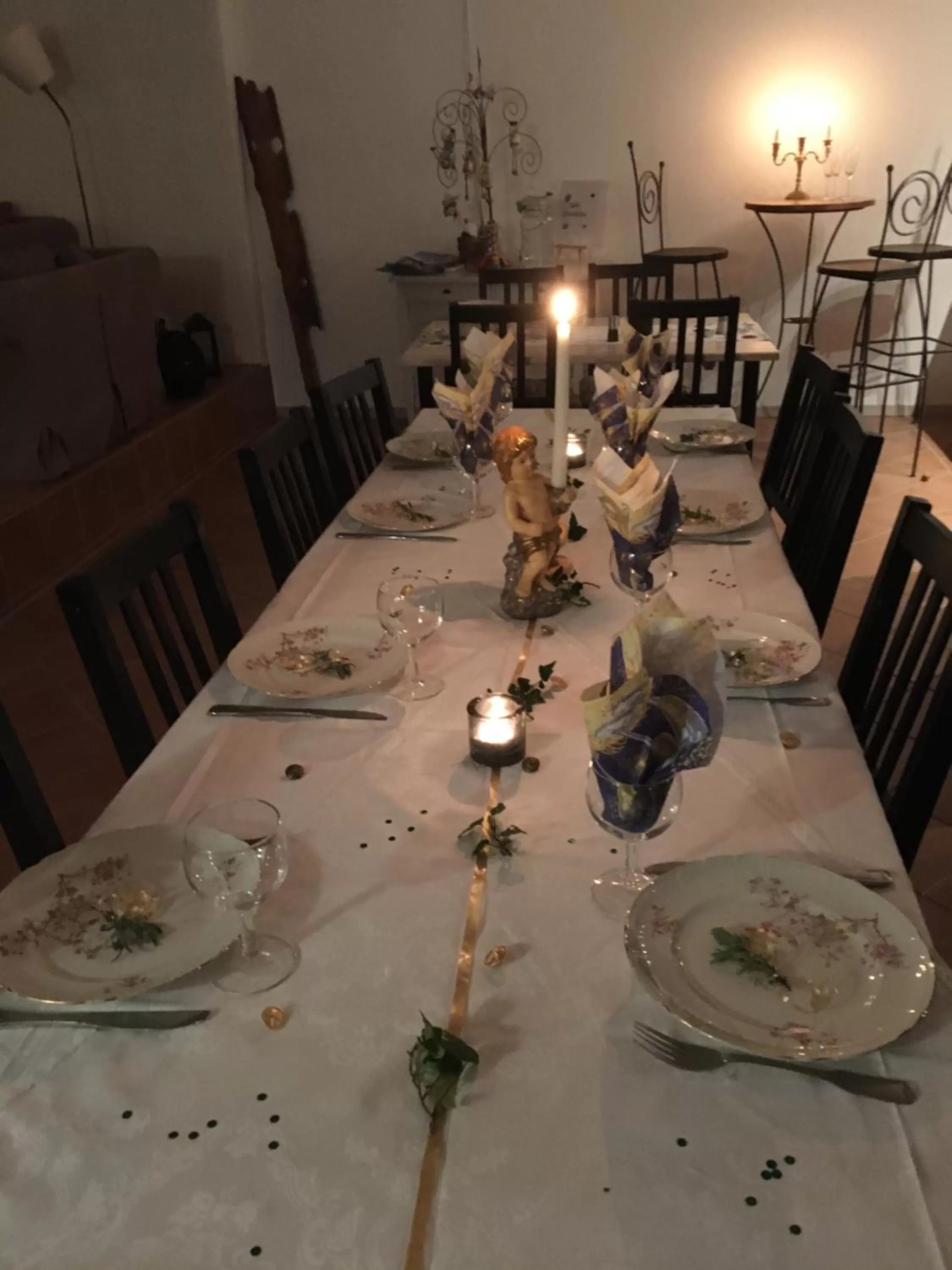 Restaurant/Places to Eat in skummeslöv B & B