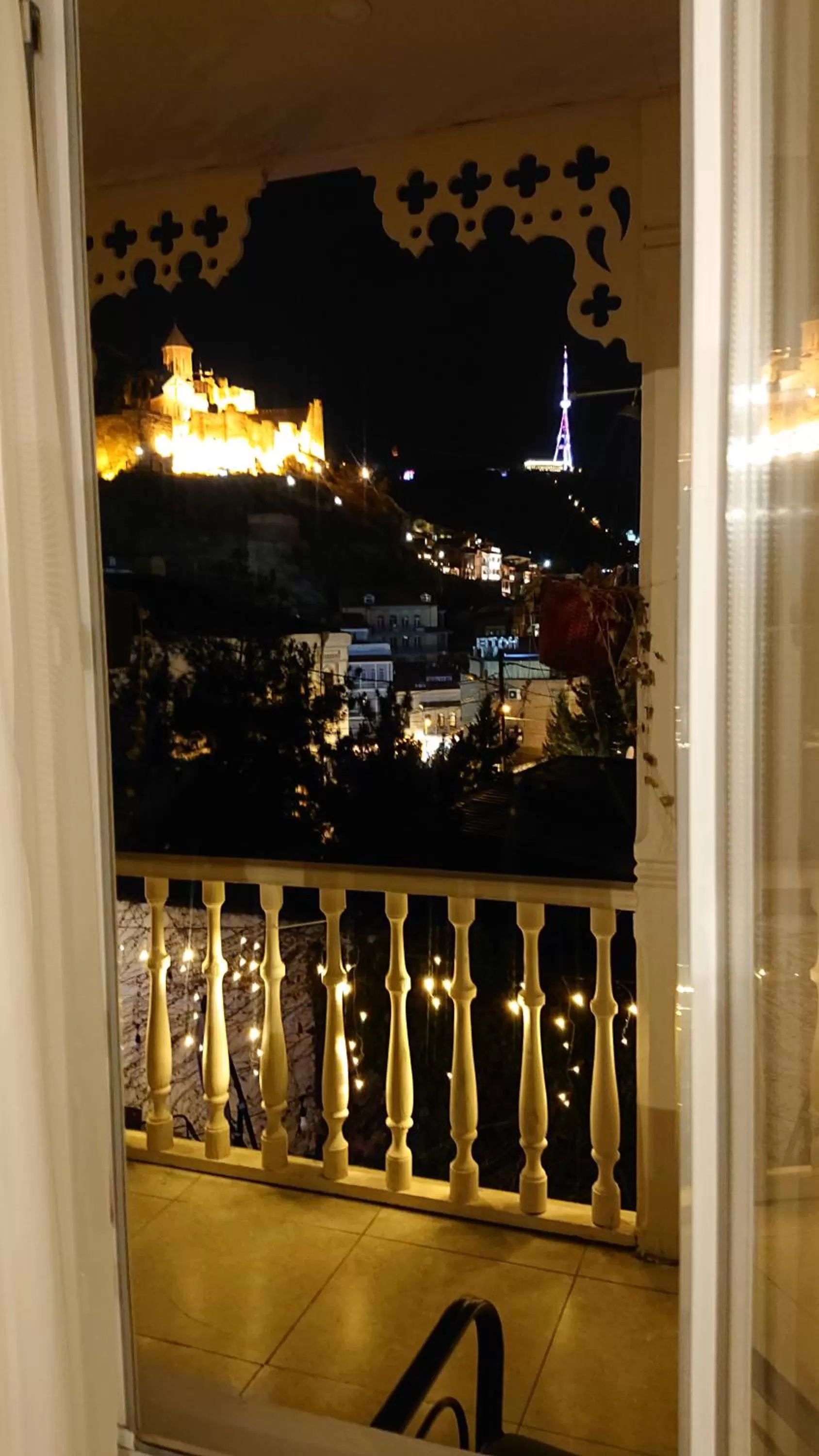 Nearby landmark in Gvino Minda