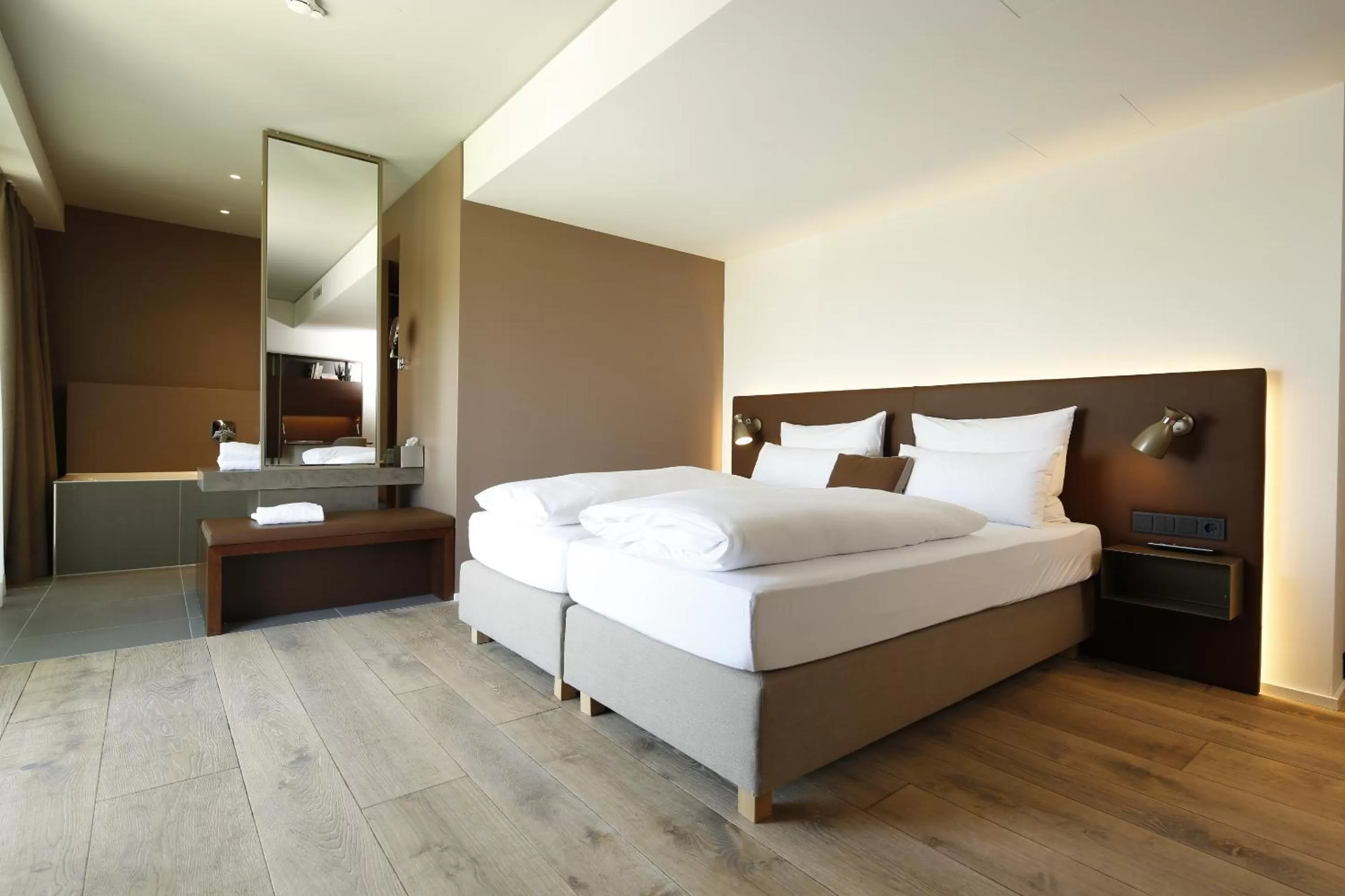 Bathroom, Bed in Das ACKER Hotel