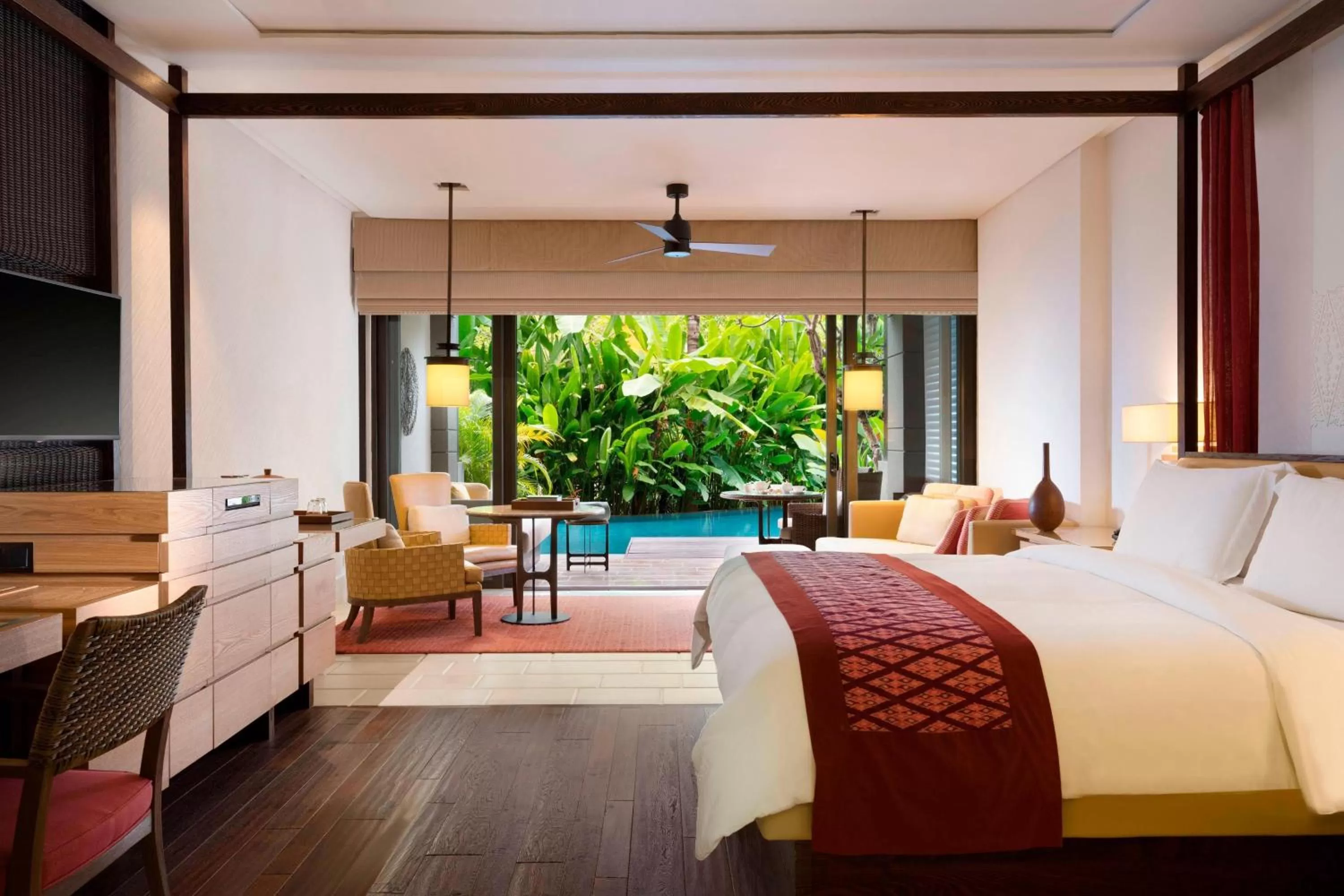 Swimming pool, Bed in The Ritz-Carlton Bali