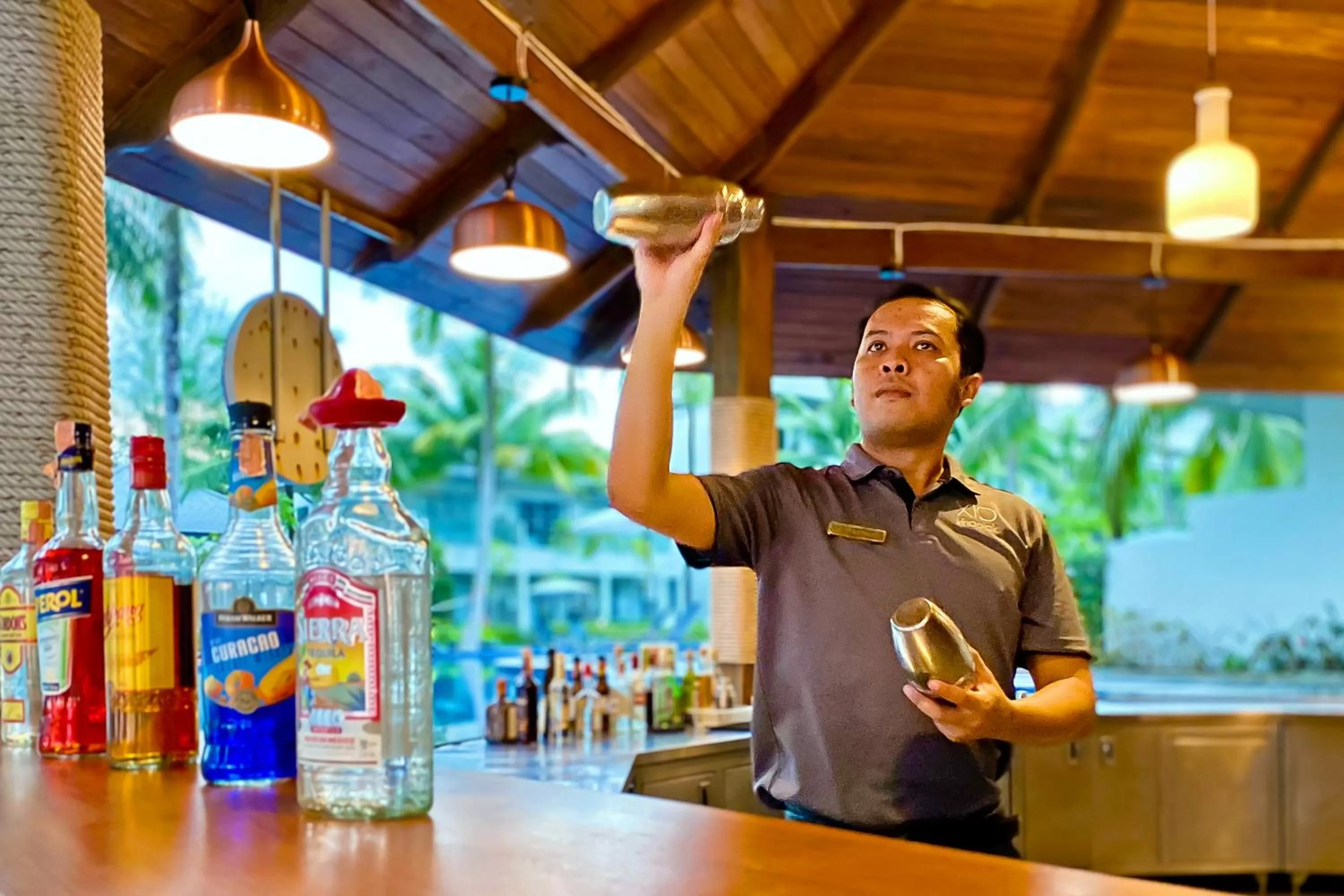 Lounge or bar in X10 Khaolak Resort