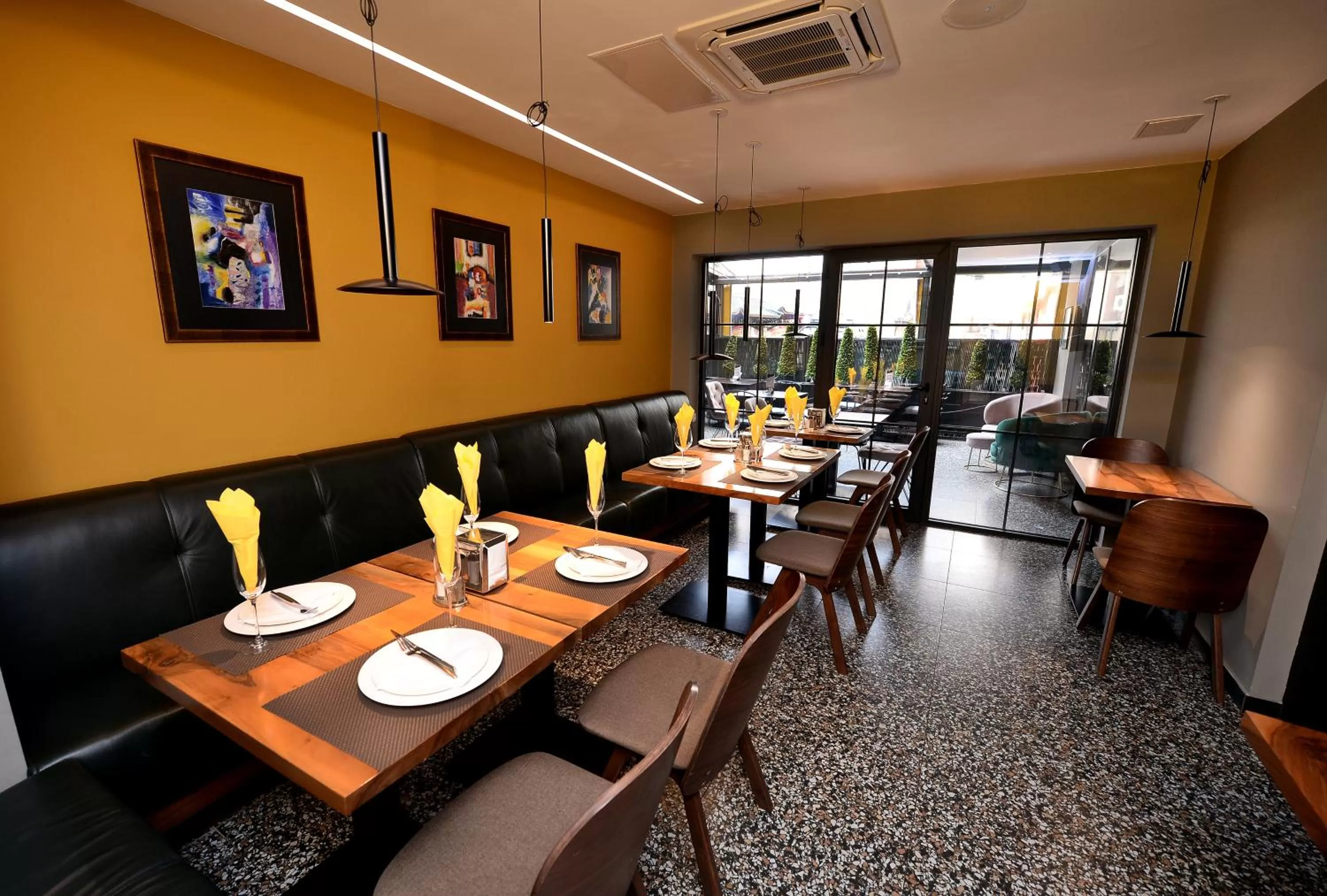 Food and drinks in Hotel Alexandar II