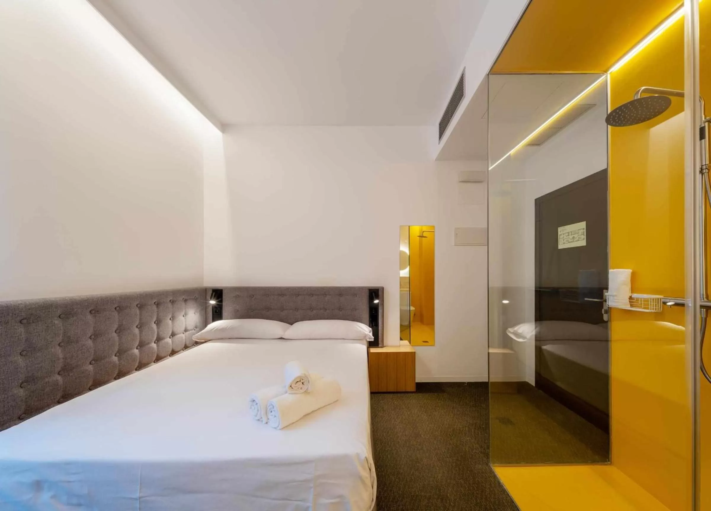 Double Room with Balcony in Nature by Raidom