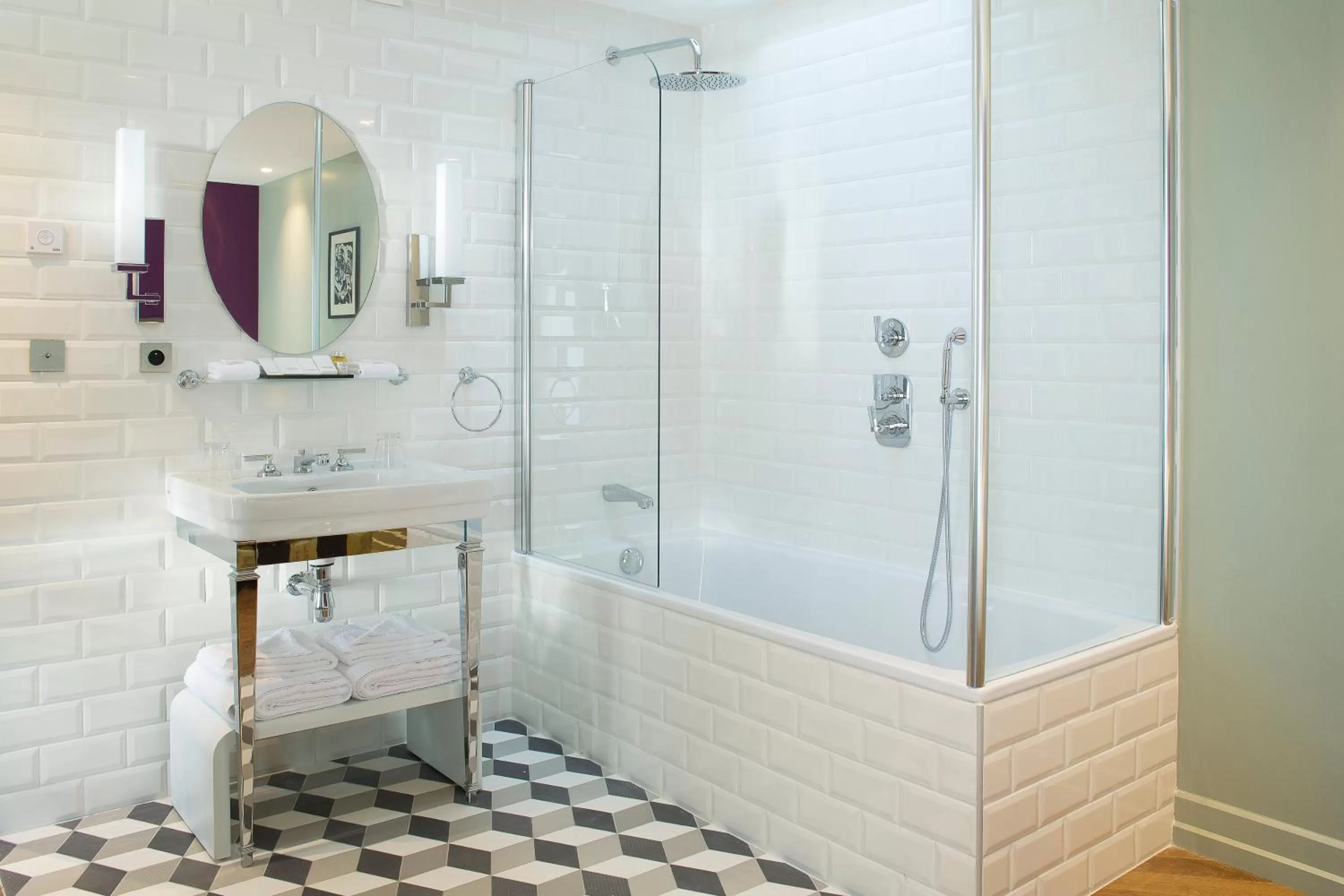 Bathroom in Monsieur Cadet Hotel & Spa