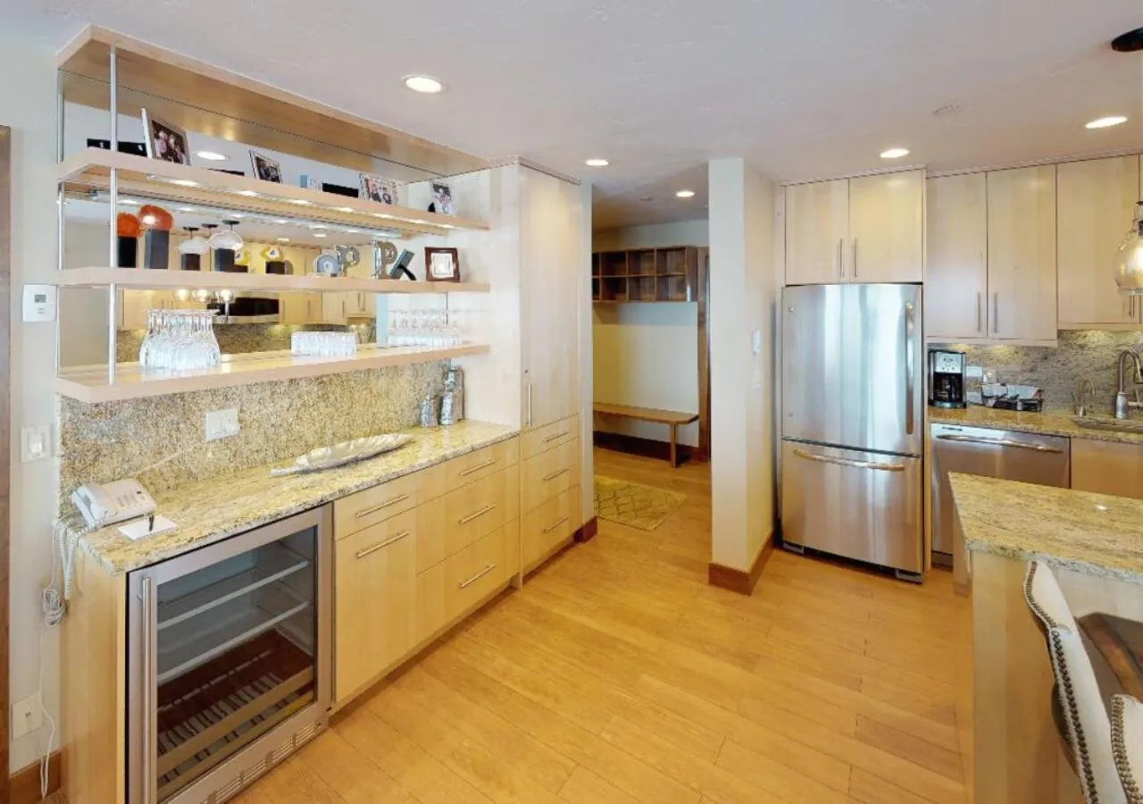 Kitchen or kitchenette in Manor Vail Lodge