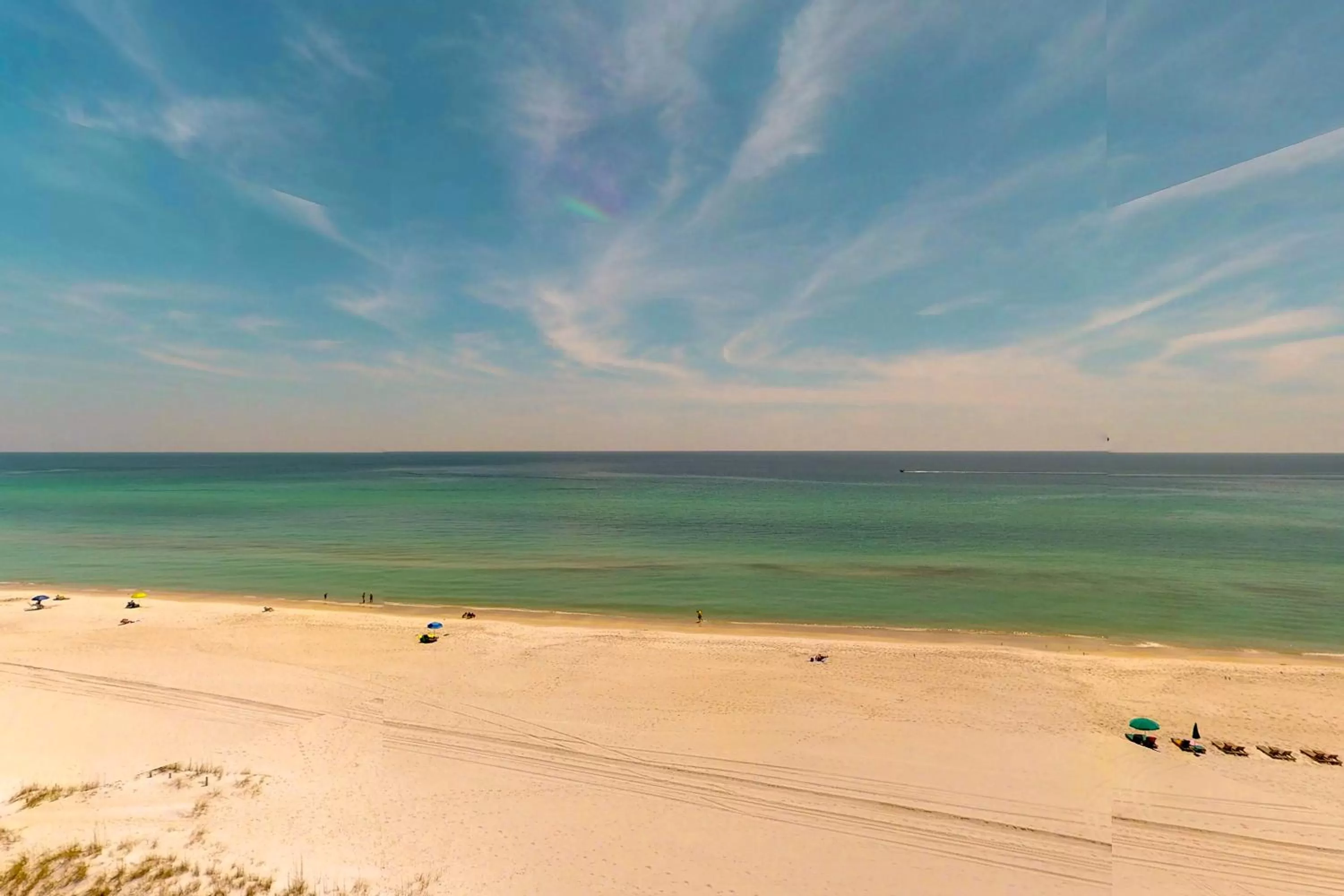 Beach in Seachase 704E