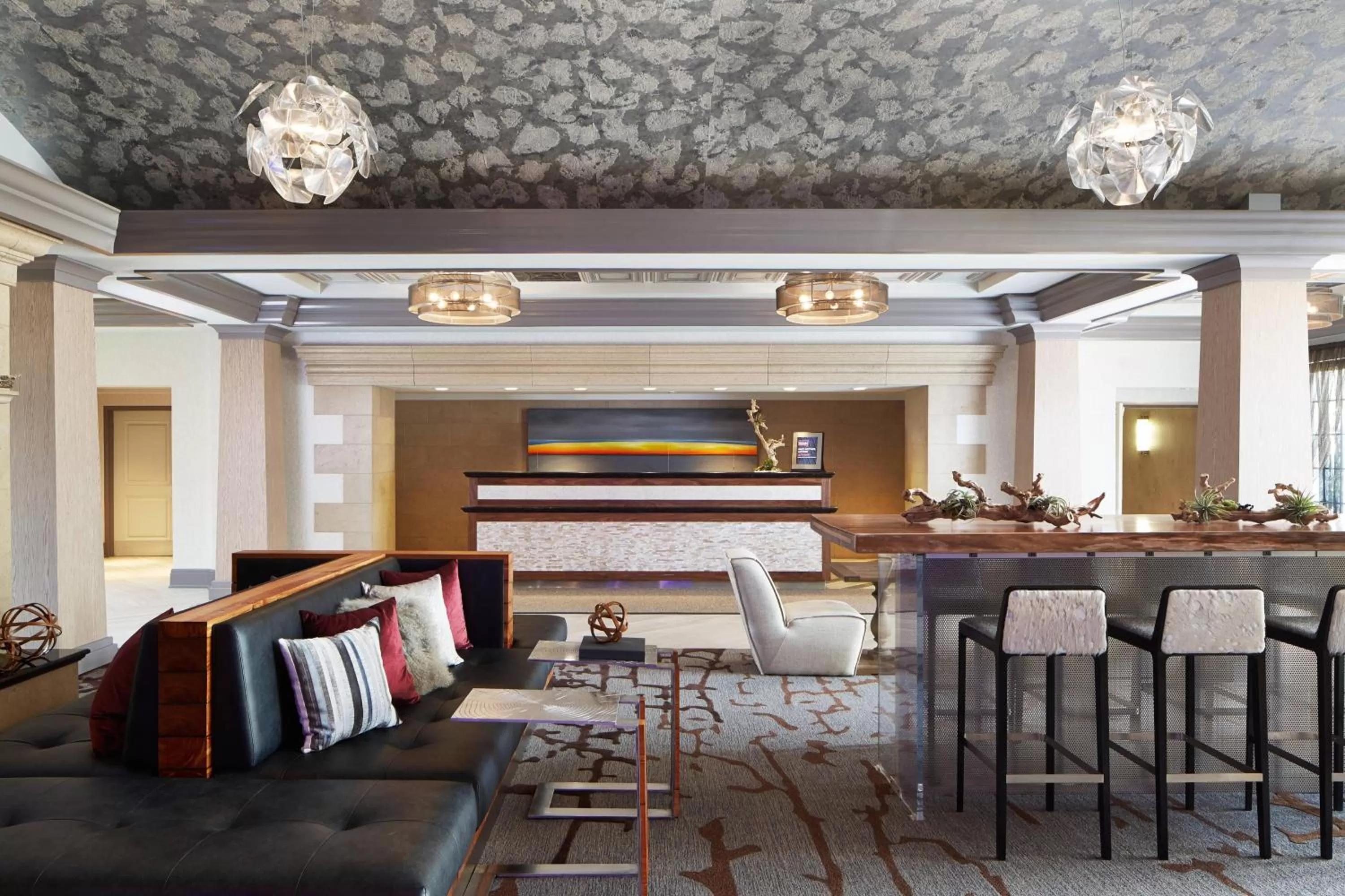 Lobby or reception in Rochester Airport Marriott