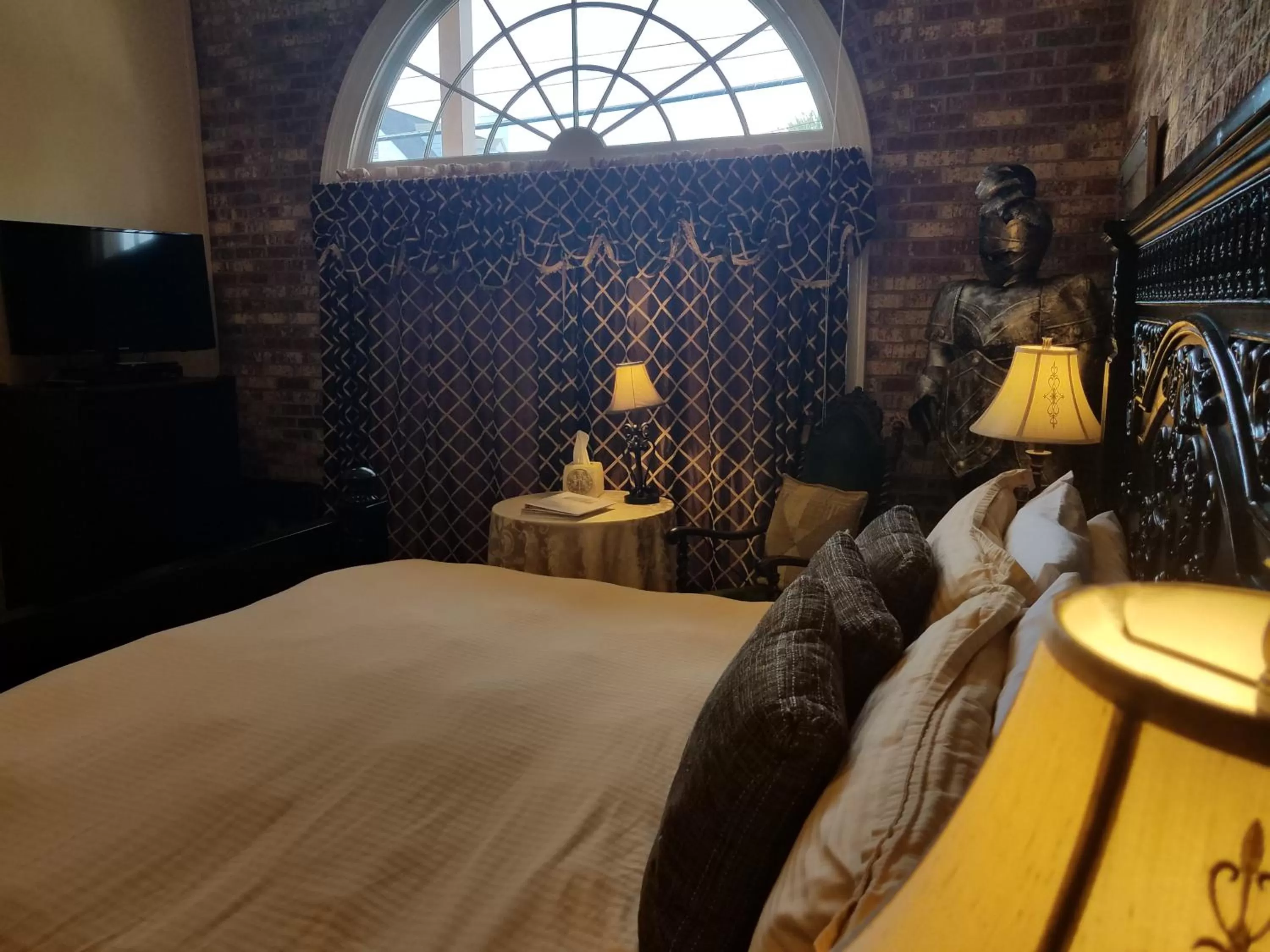 Decorative detail, Bed in Old Brick Inn