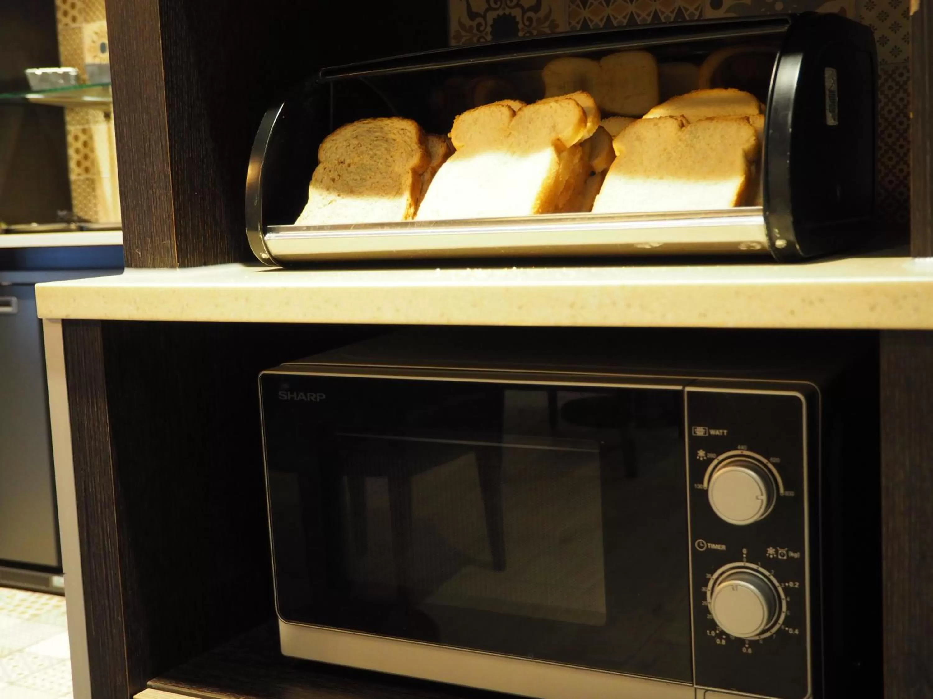 Food and drinks in Blossoms City Hotel