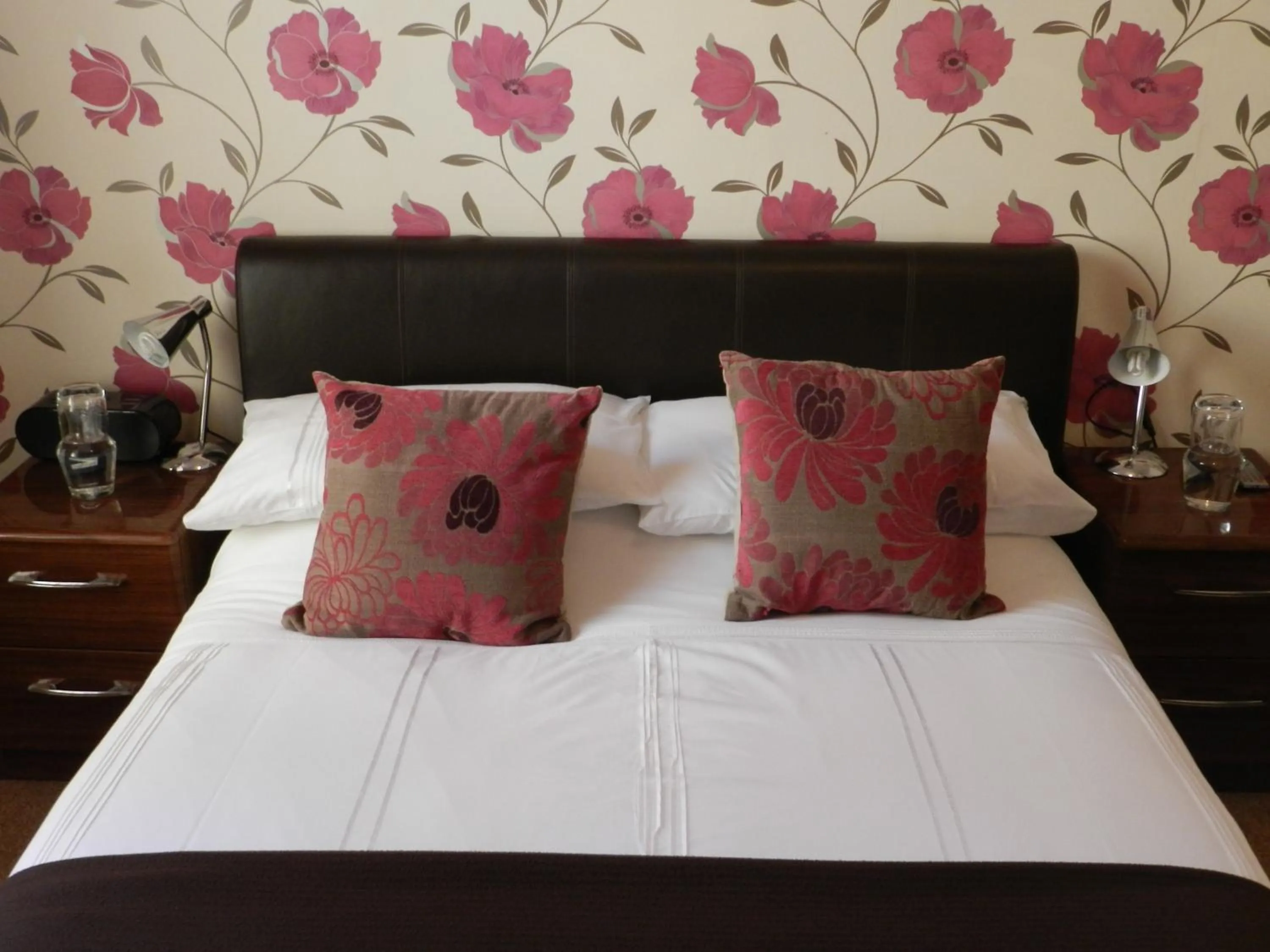 Bedroom, Bed in Senlac Guesthouse